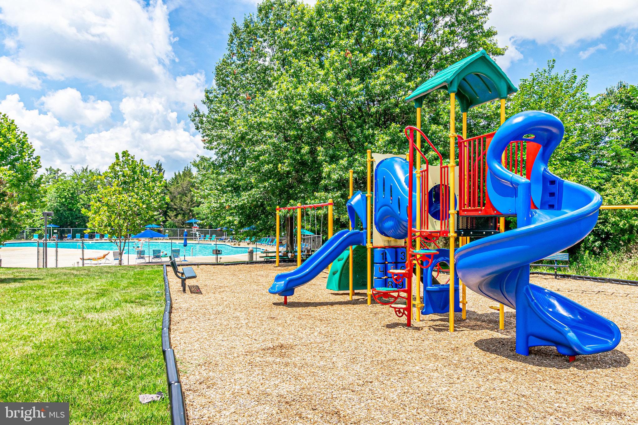 VICTORIA CROSSINGS AT MANCHESTER LAKES - Residential