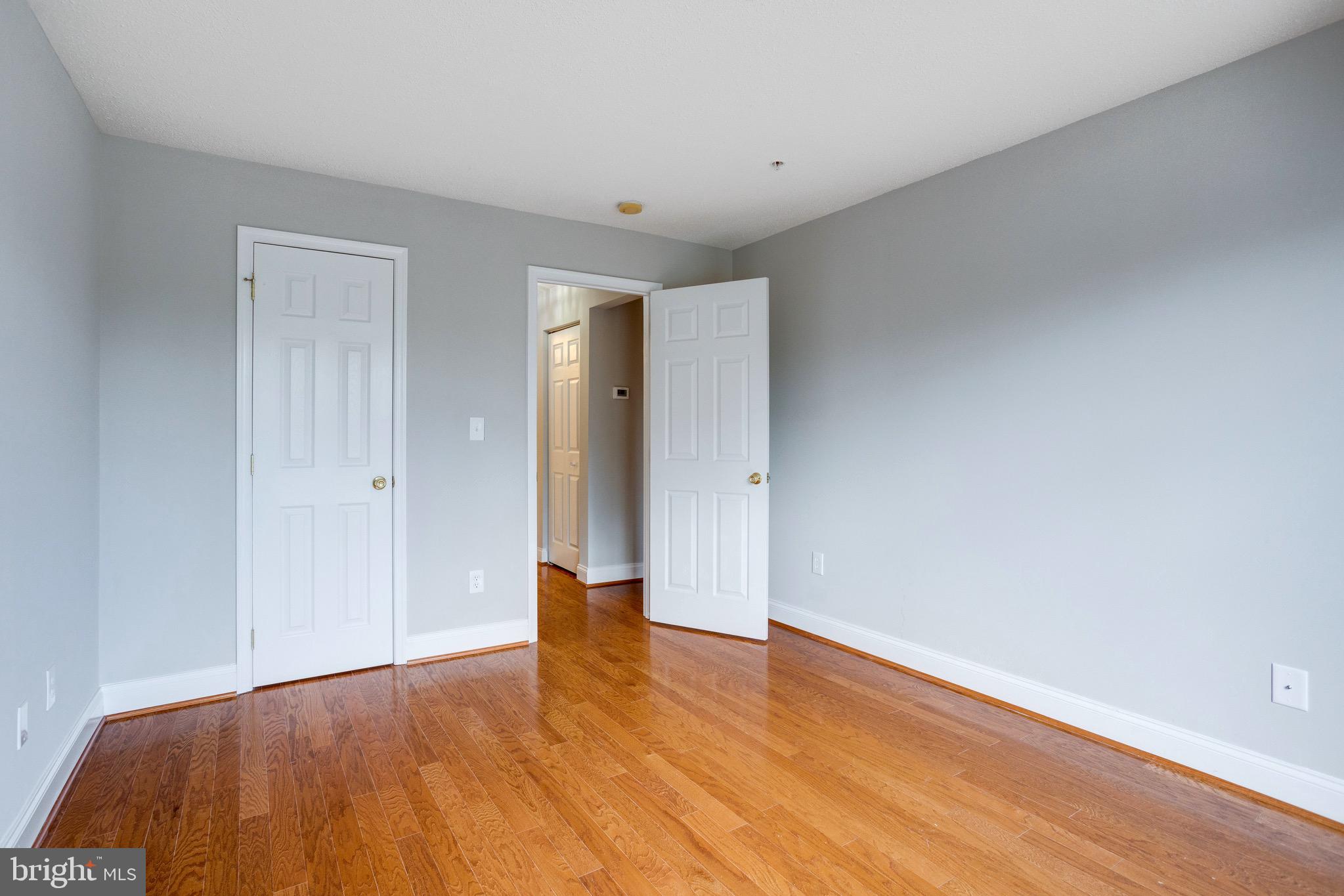 VICTORIA CROSSINGS AT MANCHESTER LAKES - Residential