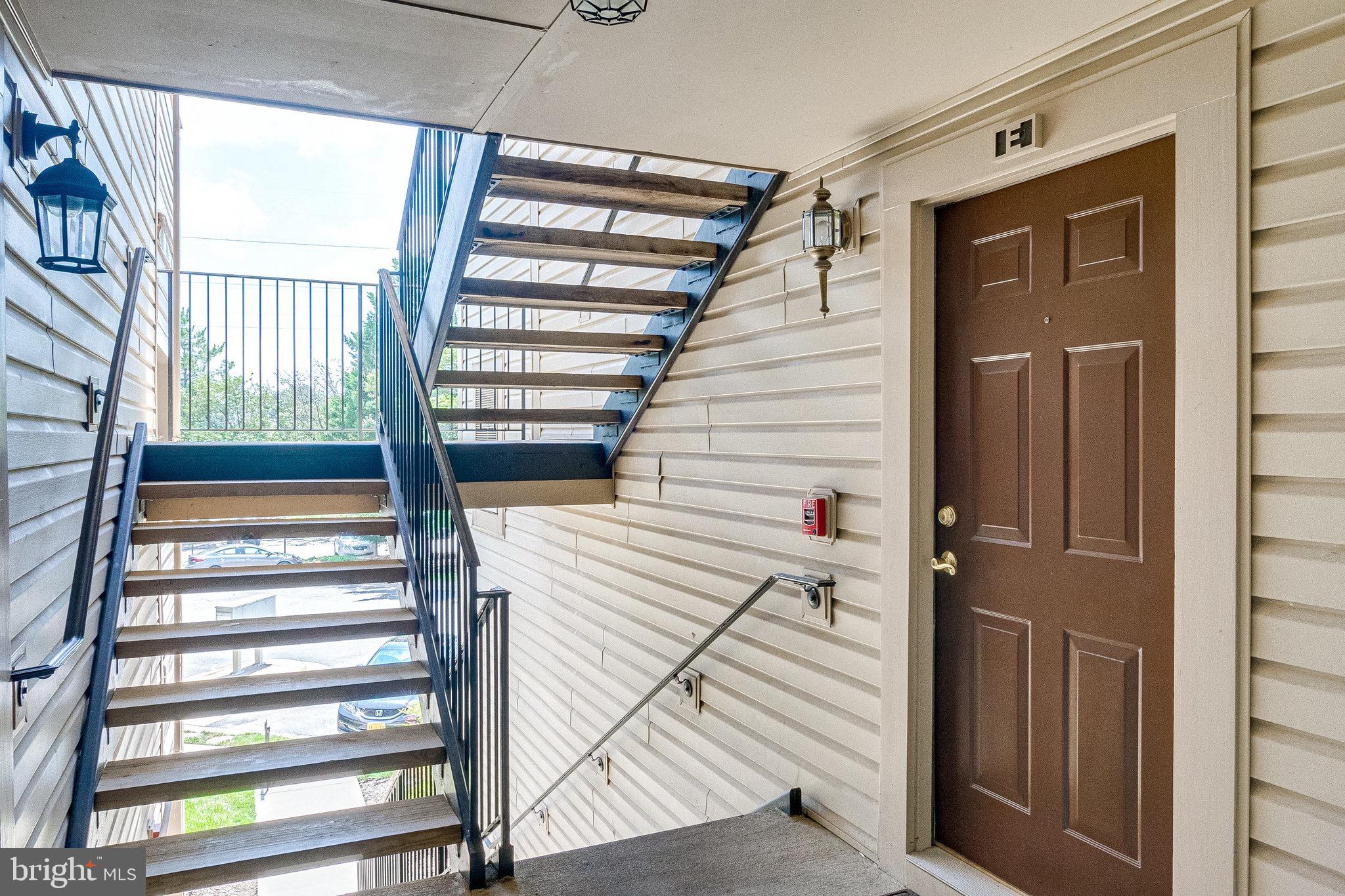 VICTORIA CROSSINGS AT MANCHESTER LAKES - Residential