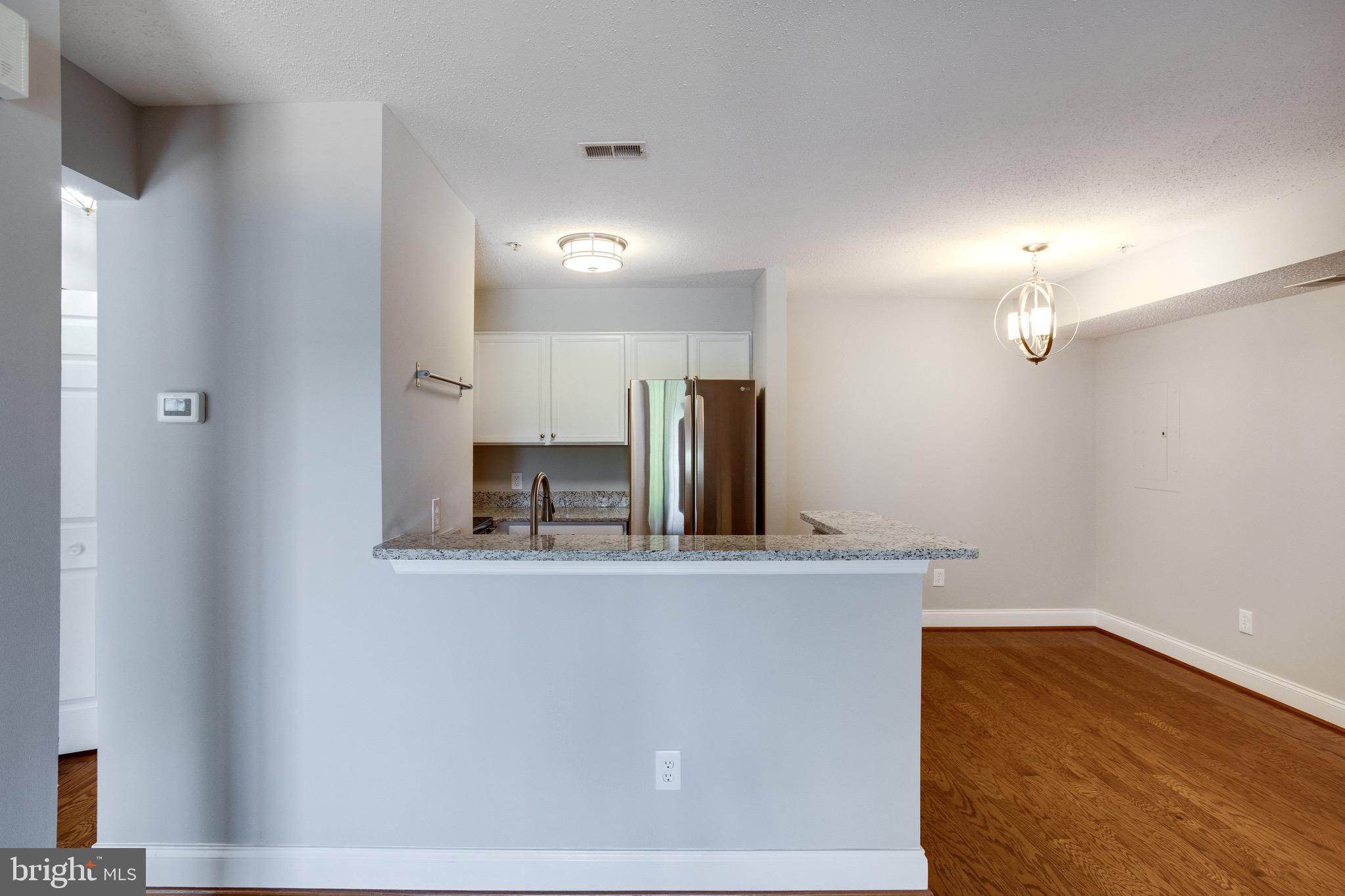 VICTORIA CROSSINGS AT MANCHESTER LAKES - Residential