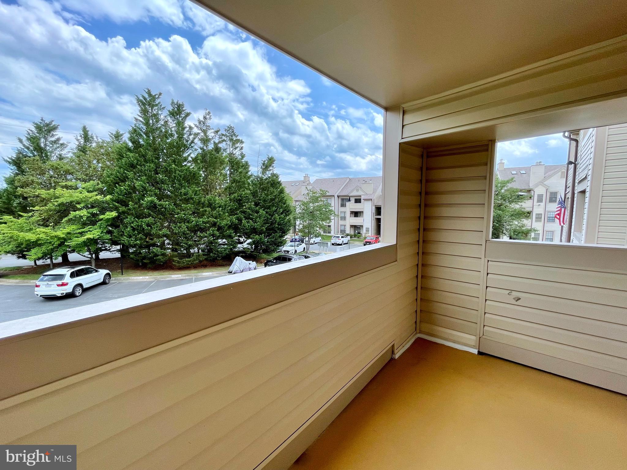 VICTORIA CROSSINGS AT MANCHESTER LAKES - Residential