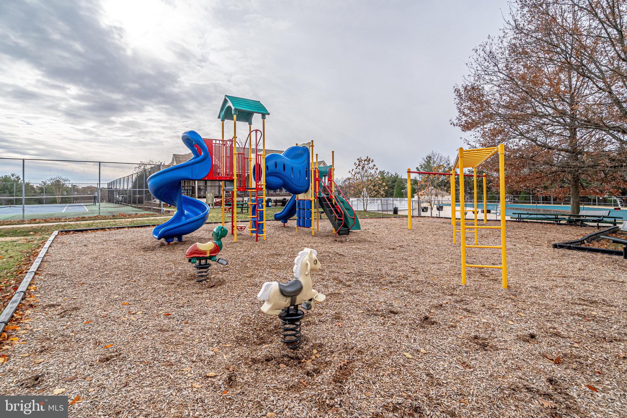 VICTORIA CROSSINGS AT MANCHESTER LAKES - Residential