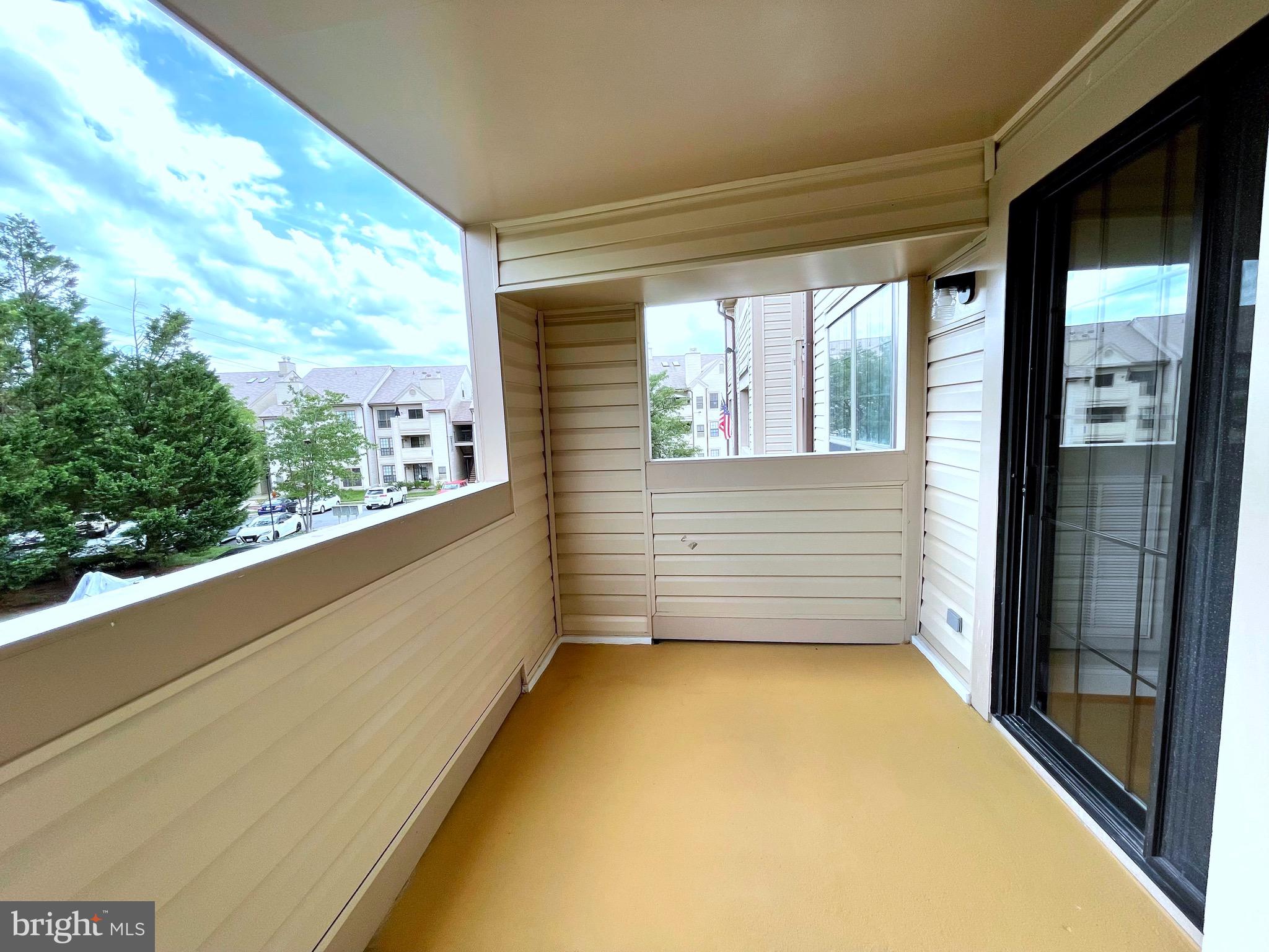 VICTORIA CROSSINGS AT MANCHESTER LAKES - Residential