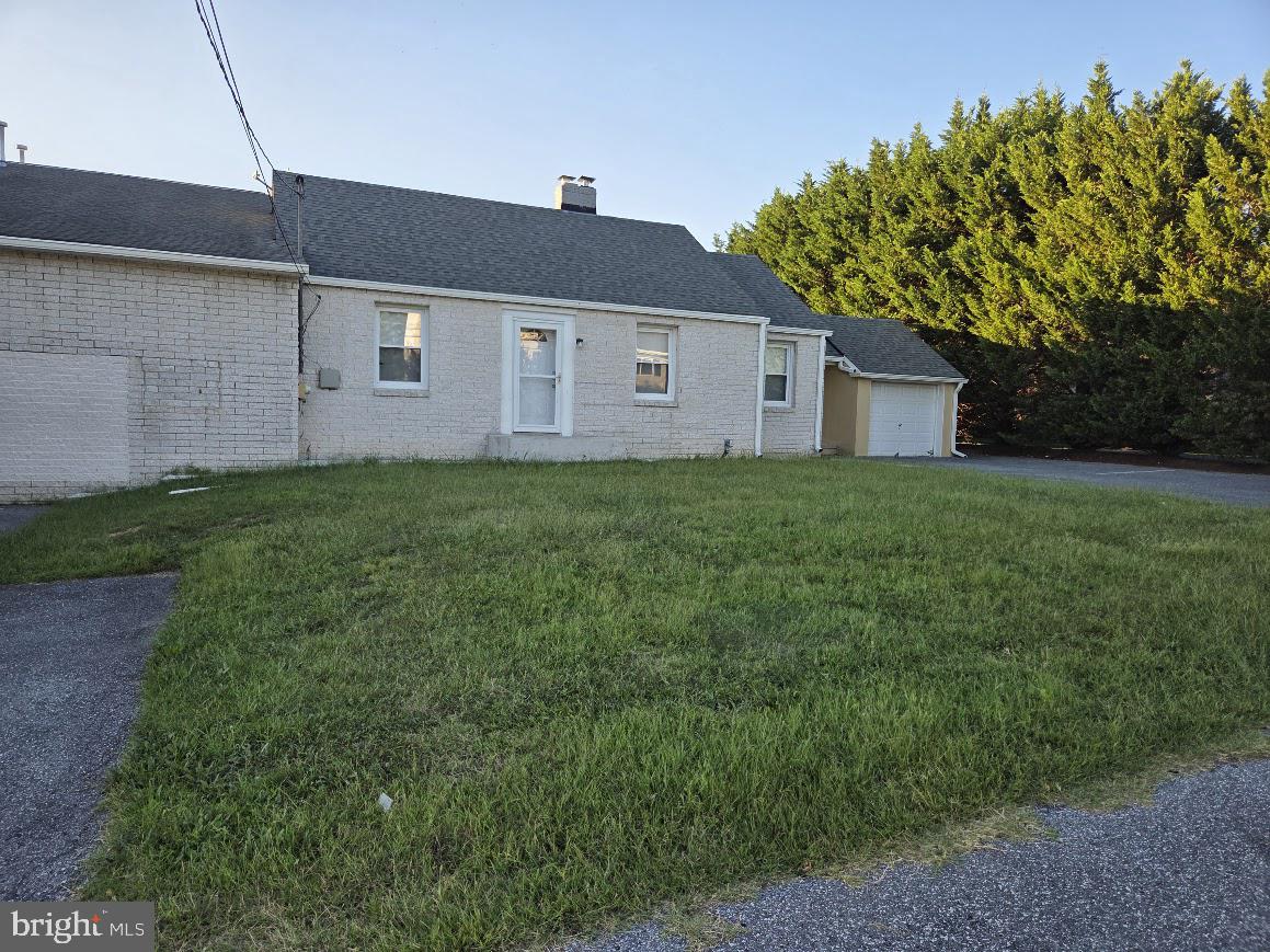 8 VIRGINIA AVENUE