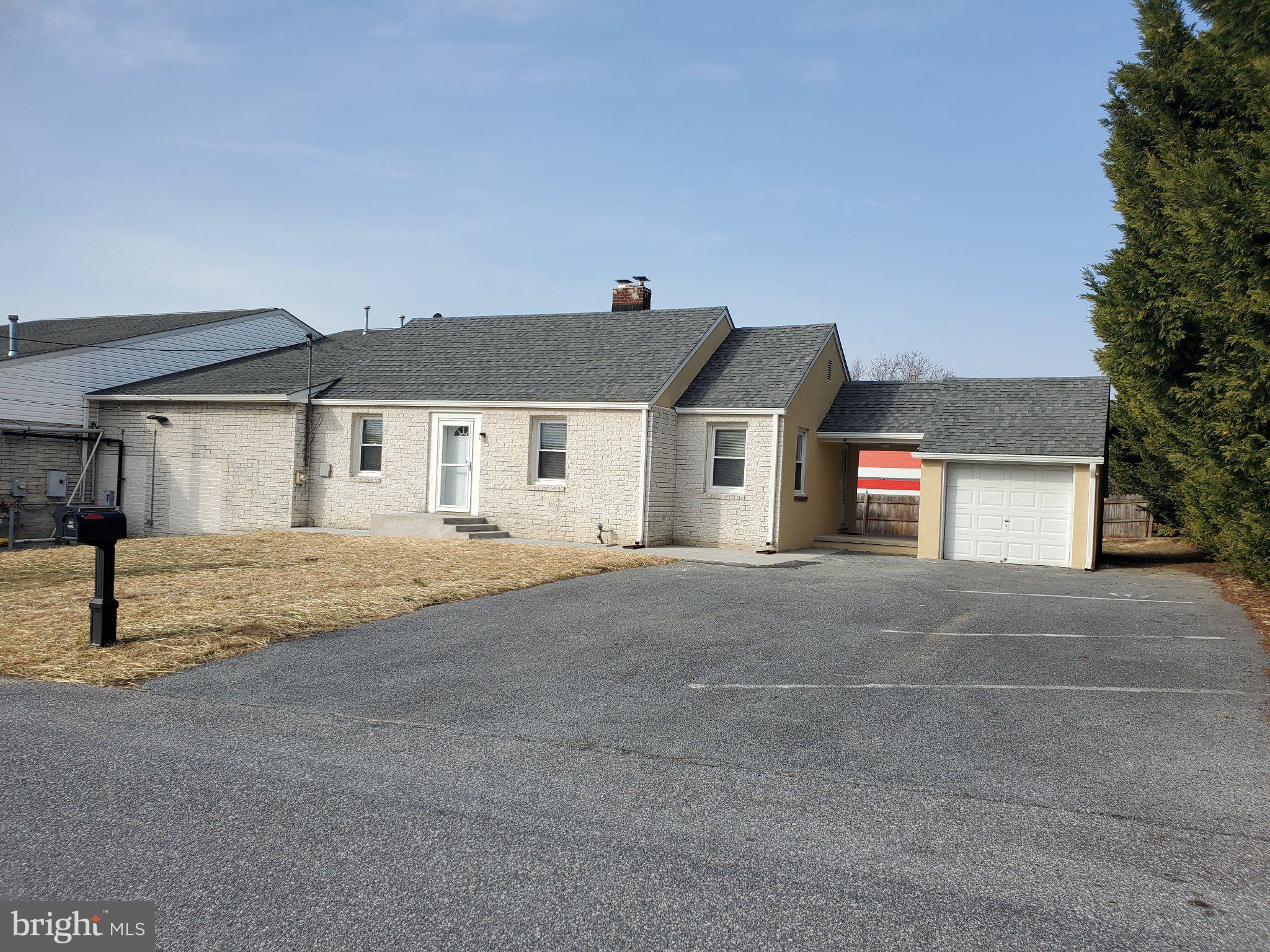 8 VIRGINIA AVENUE