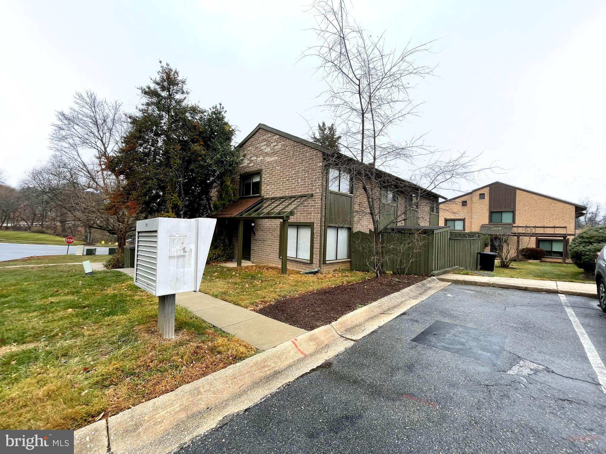 VILLAGE OF OAKLAND MILLS - Residential