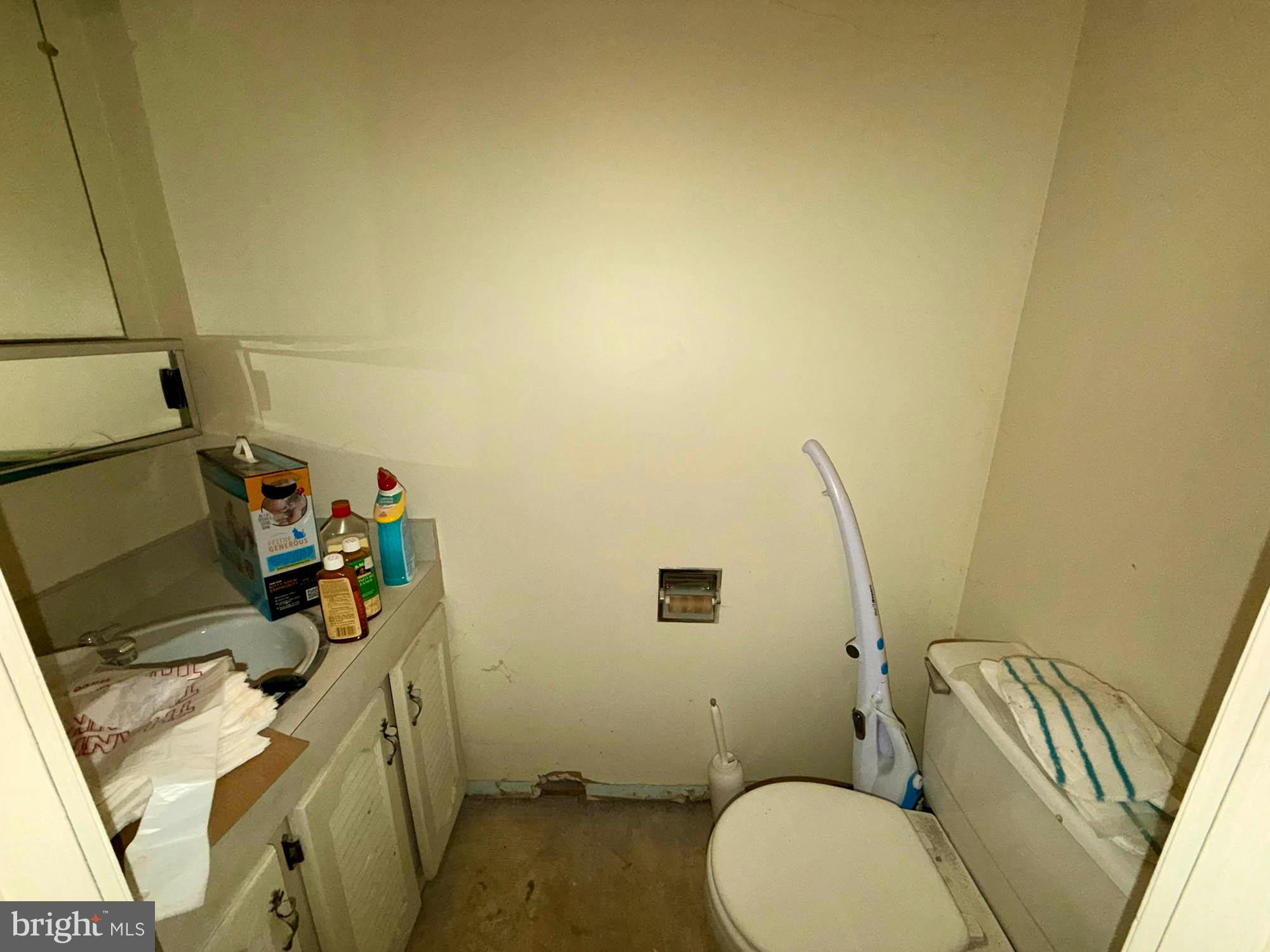 VILLAGE OF OAKLAND MILLS - Residential