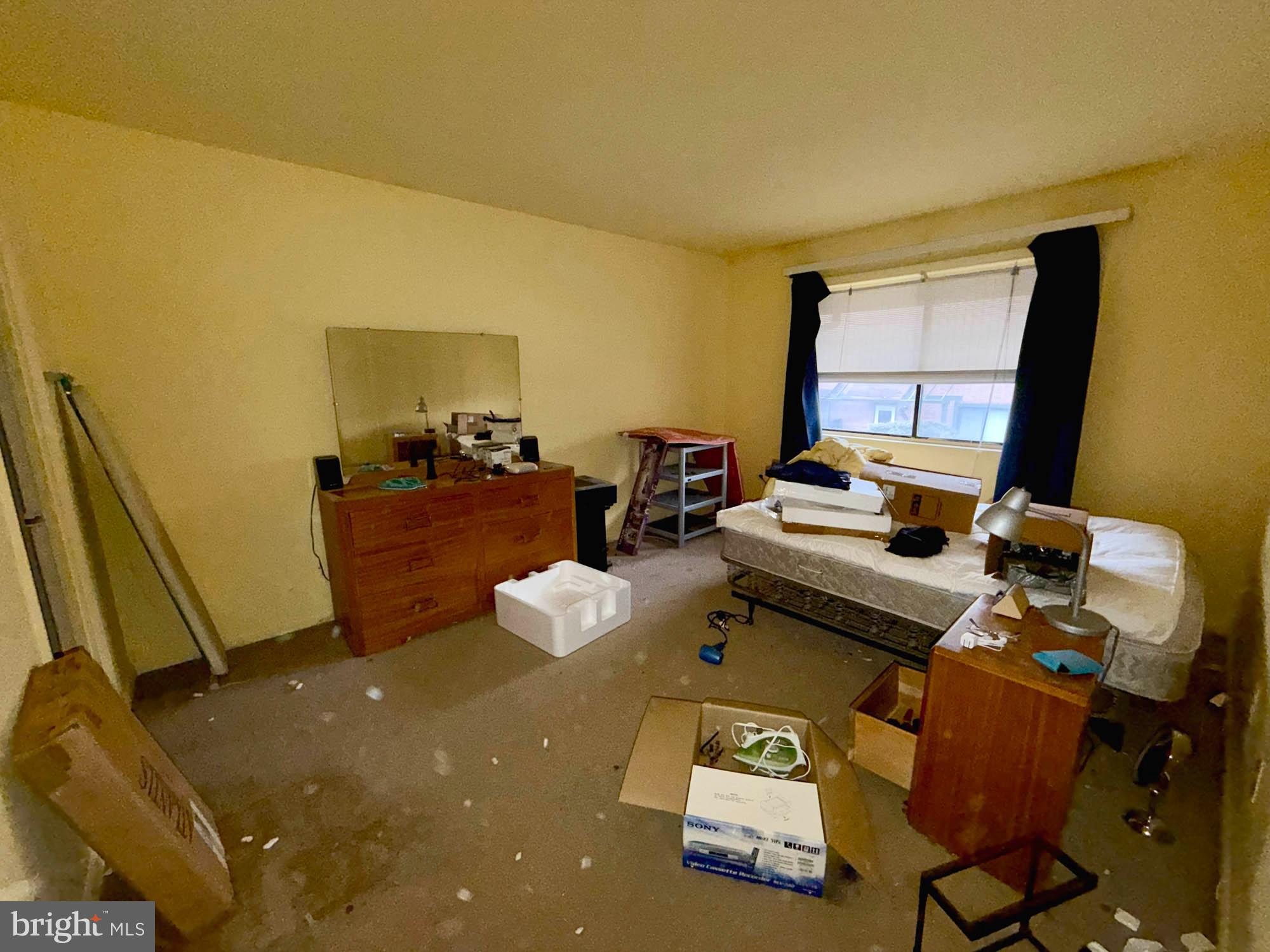 VILLAGE OF OAKLAND MILLS - Residential