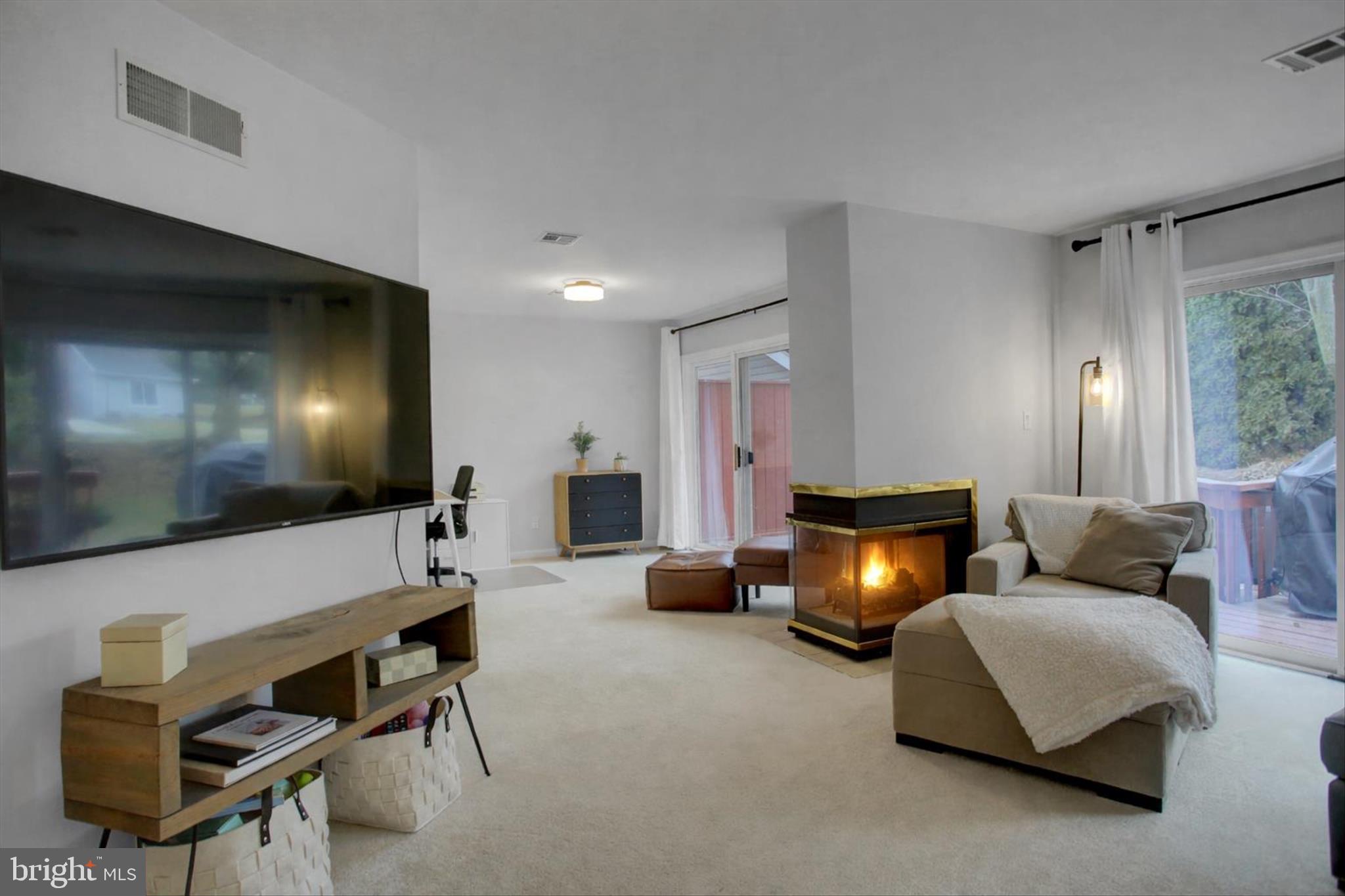 PENN NATIONAL ESTATES - Residential