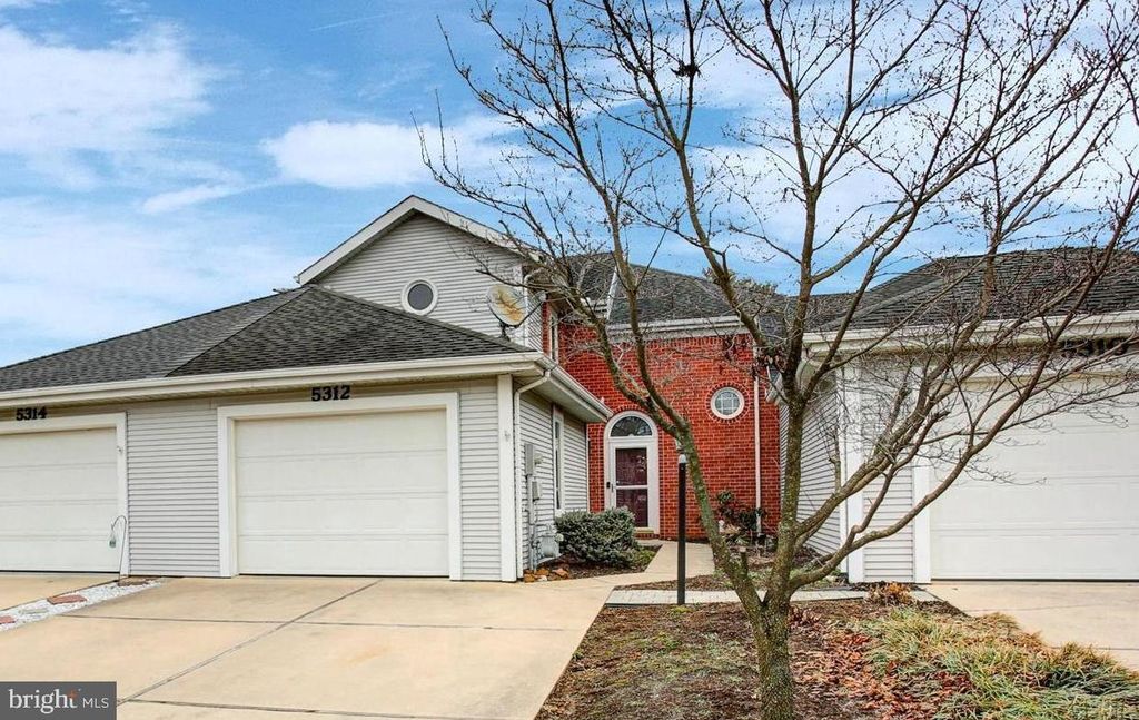 Photo of 5312 Fairway Drive W, FAYETTEVILLE, PA 17222 (MLS # PAFL2032914)