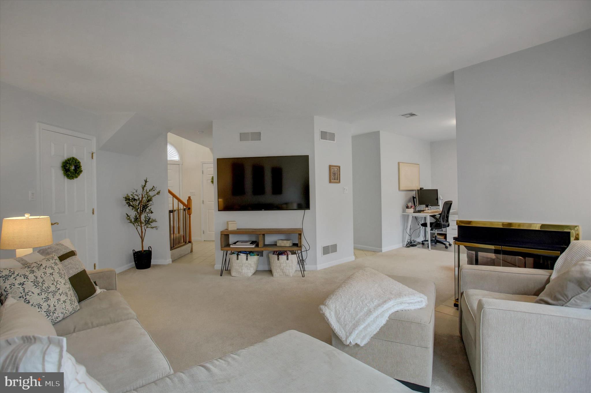 PENN NATIONAL ESTATES - Residential