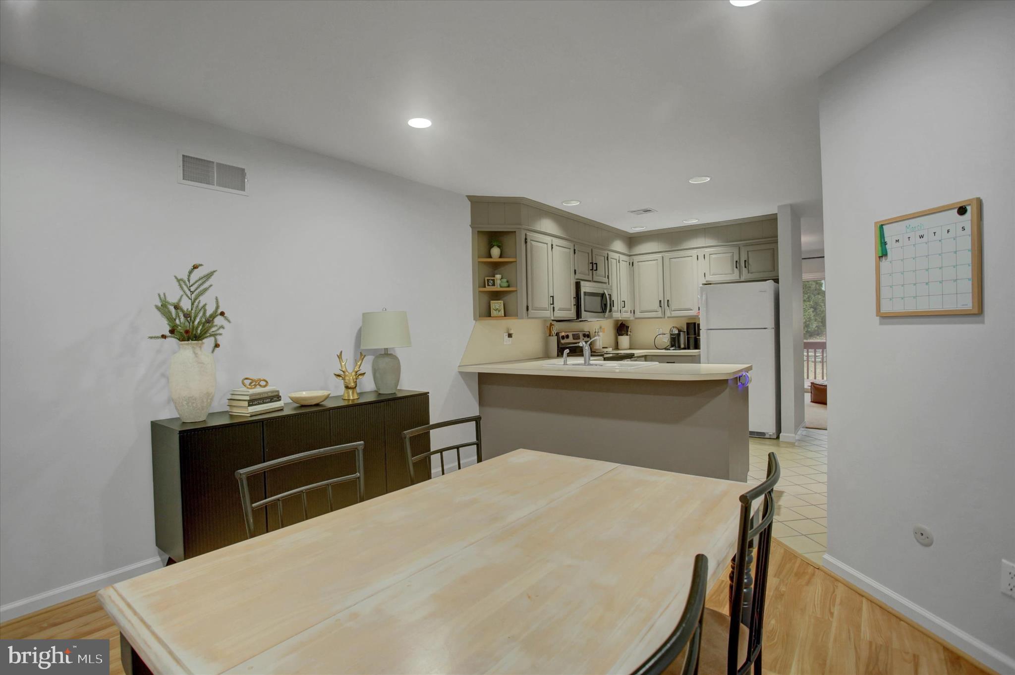 PENN NATIONAL ESTATES - Residential