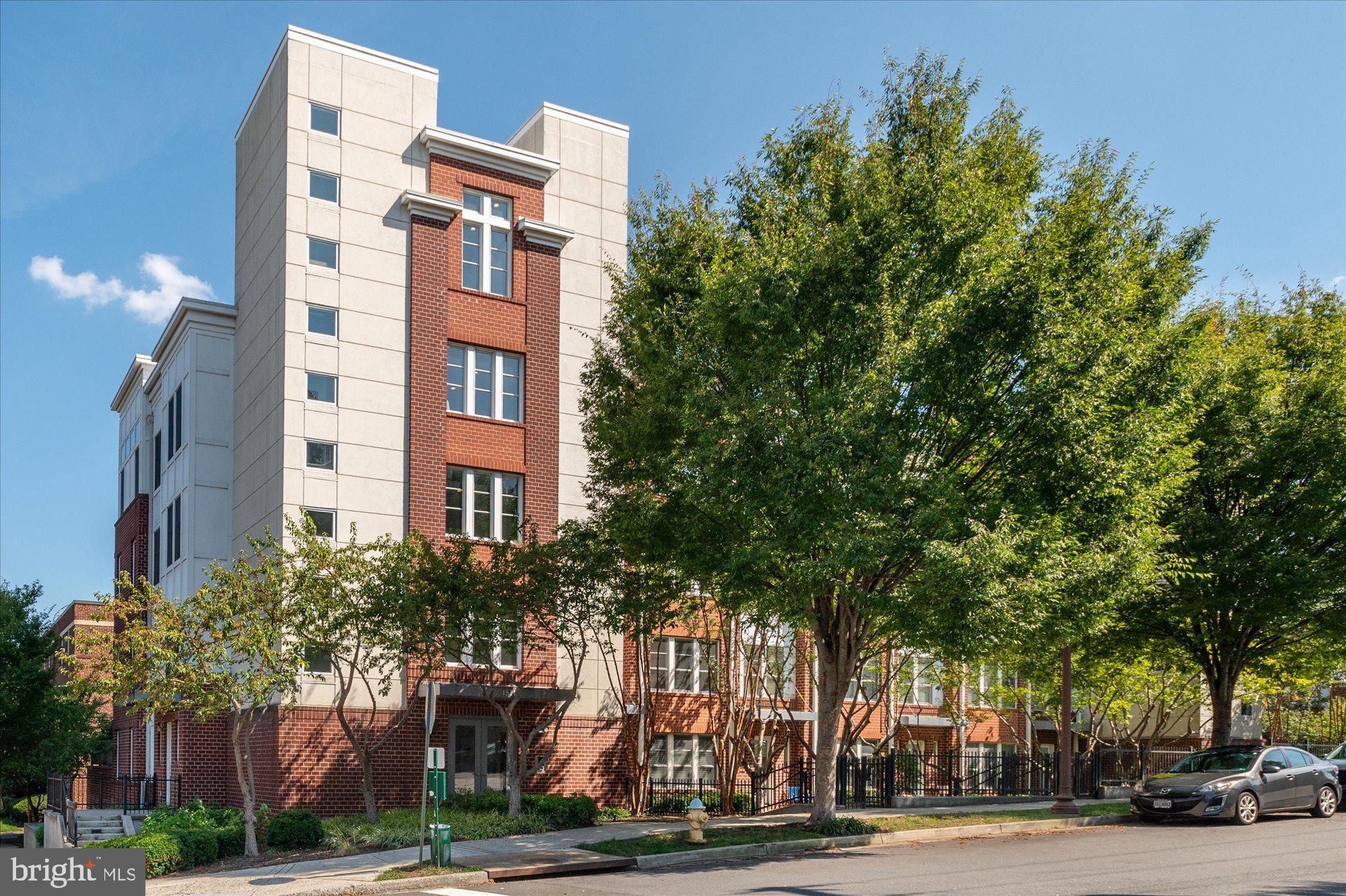 1511 N ROLFE STREET A401