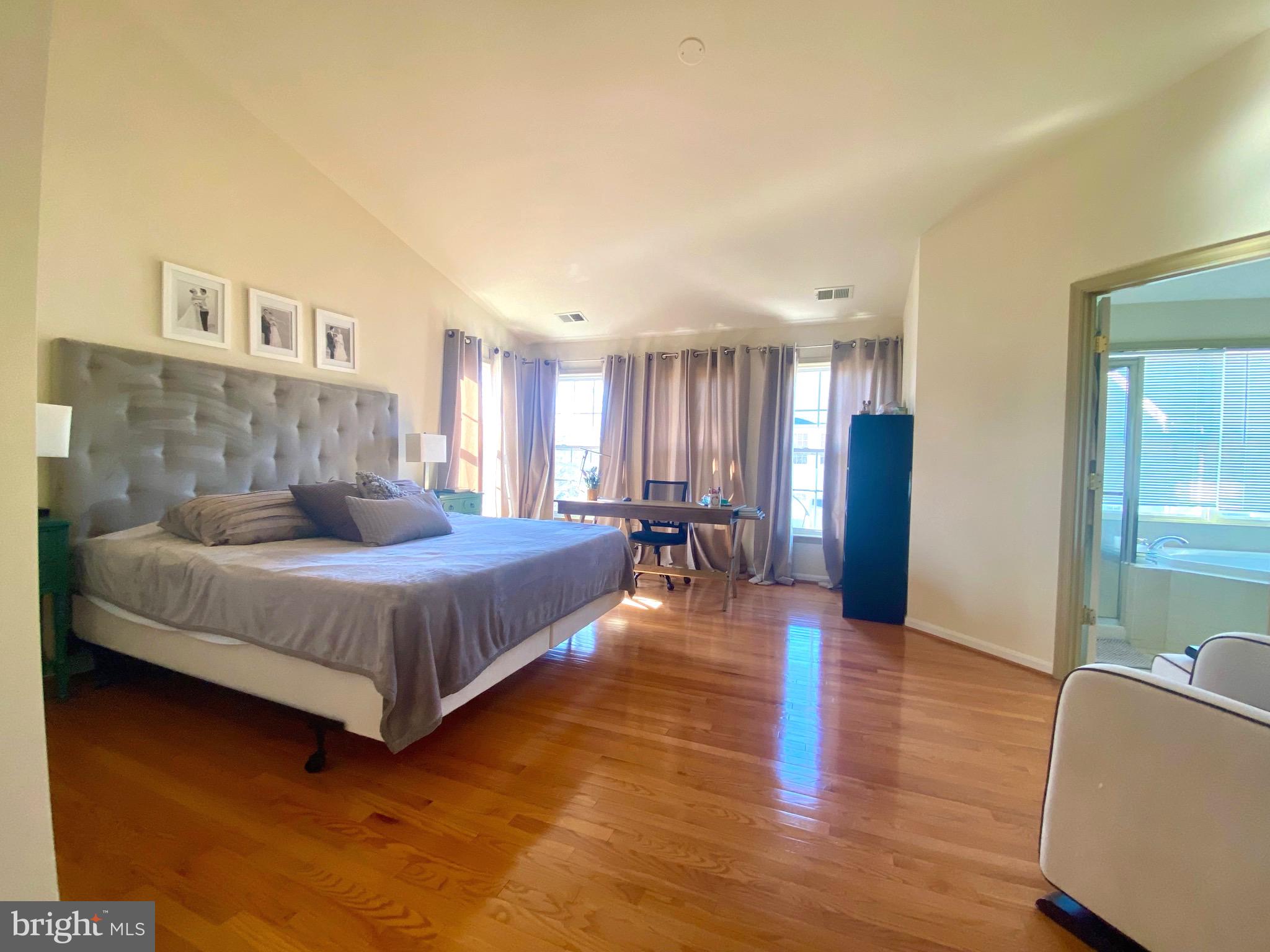 BROADLANDS SOUTH - Residential Lease