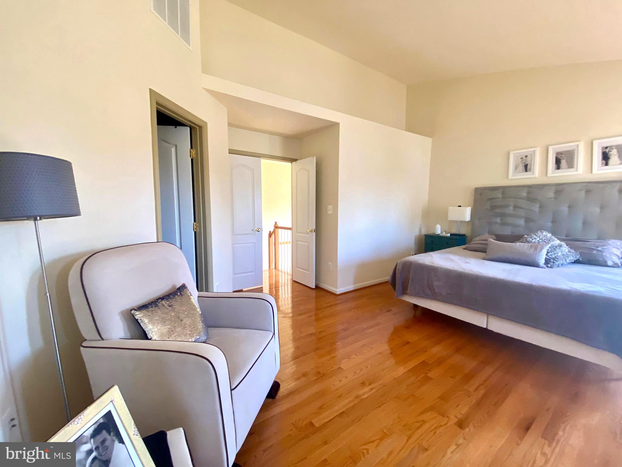 BROADLANDS SOUTH - Residential Lease