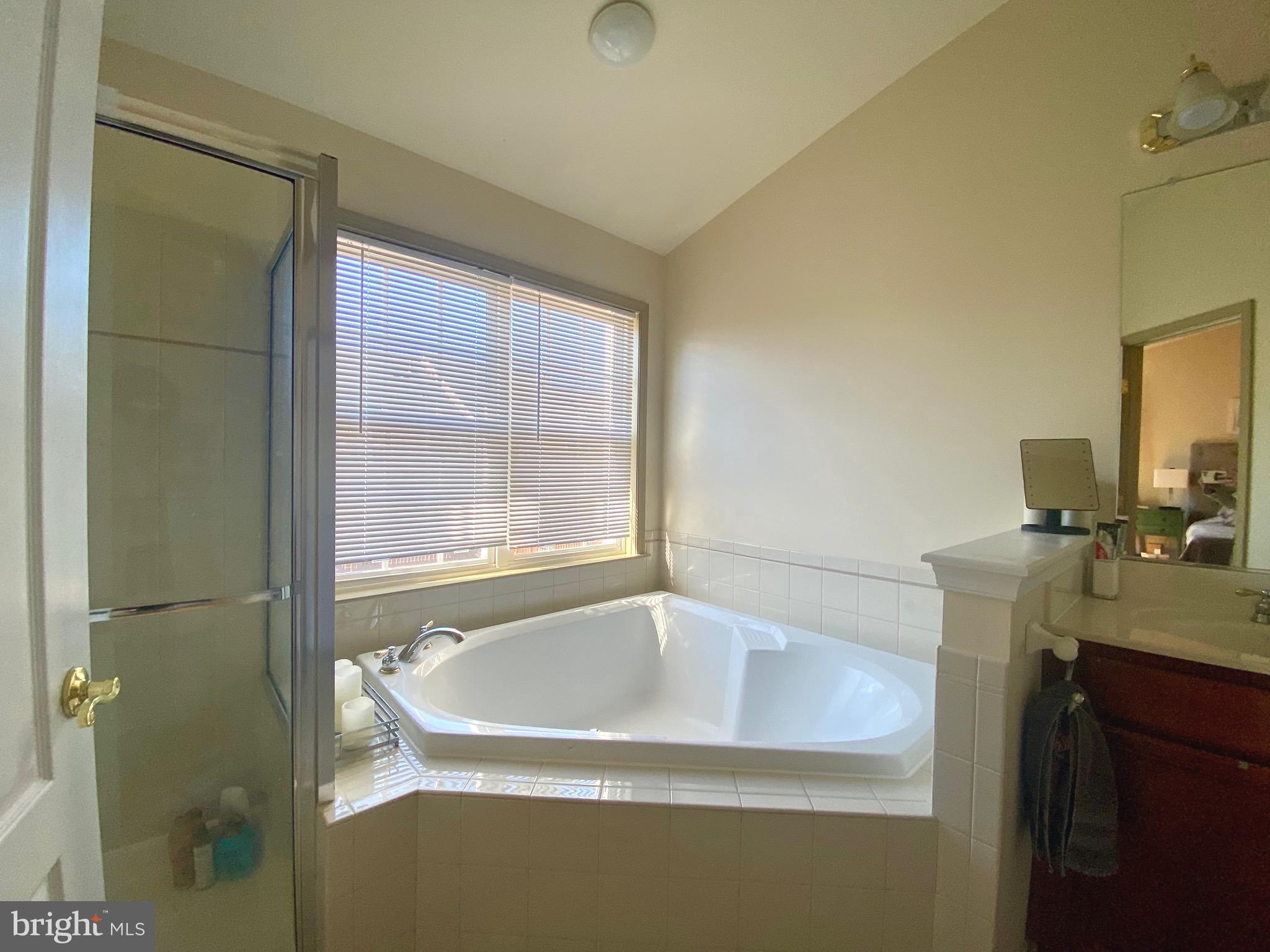 BROADLANDS SOUTH - Residential Lease