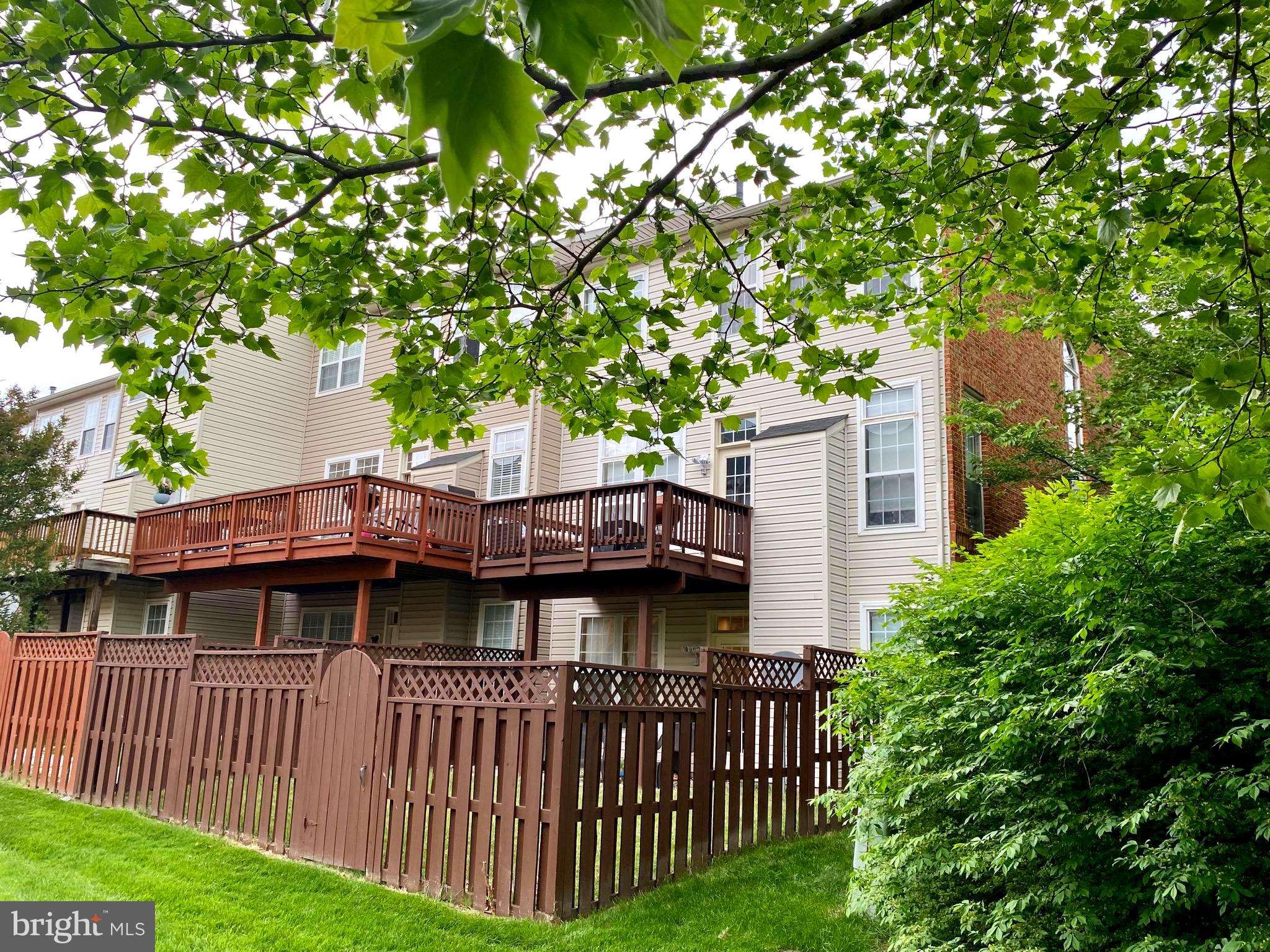 BROADLANDS SOUTH - Residential Lease