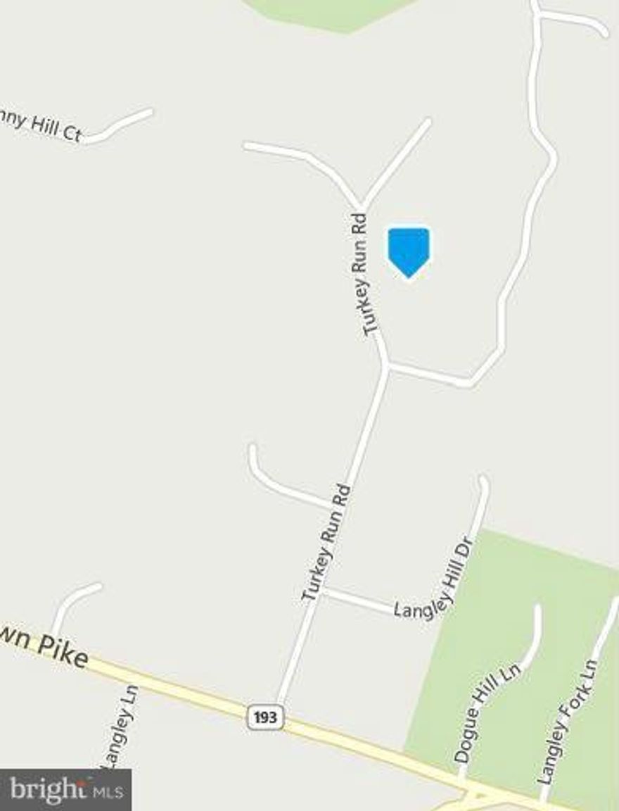 Over one acre lot in Langley on sought after Turkey Run Road. Build to suit with Artisan Builders.  Builder is available to meet any interested buyers or to show other Artisan's Fine Homes.