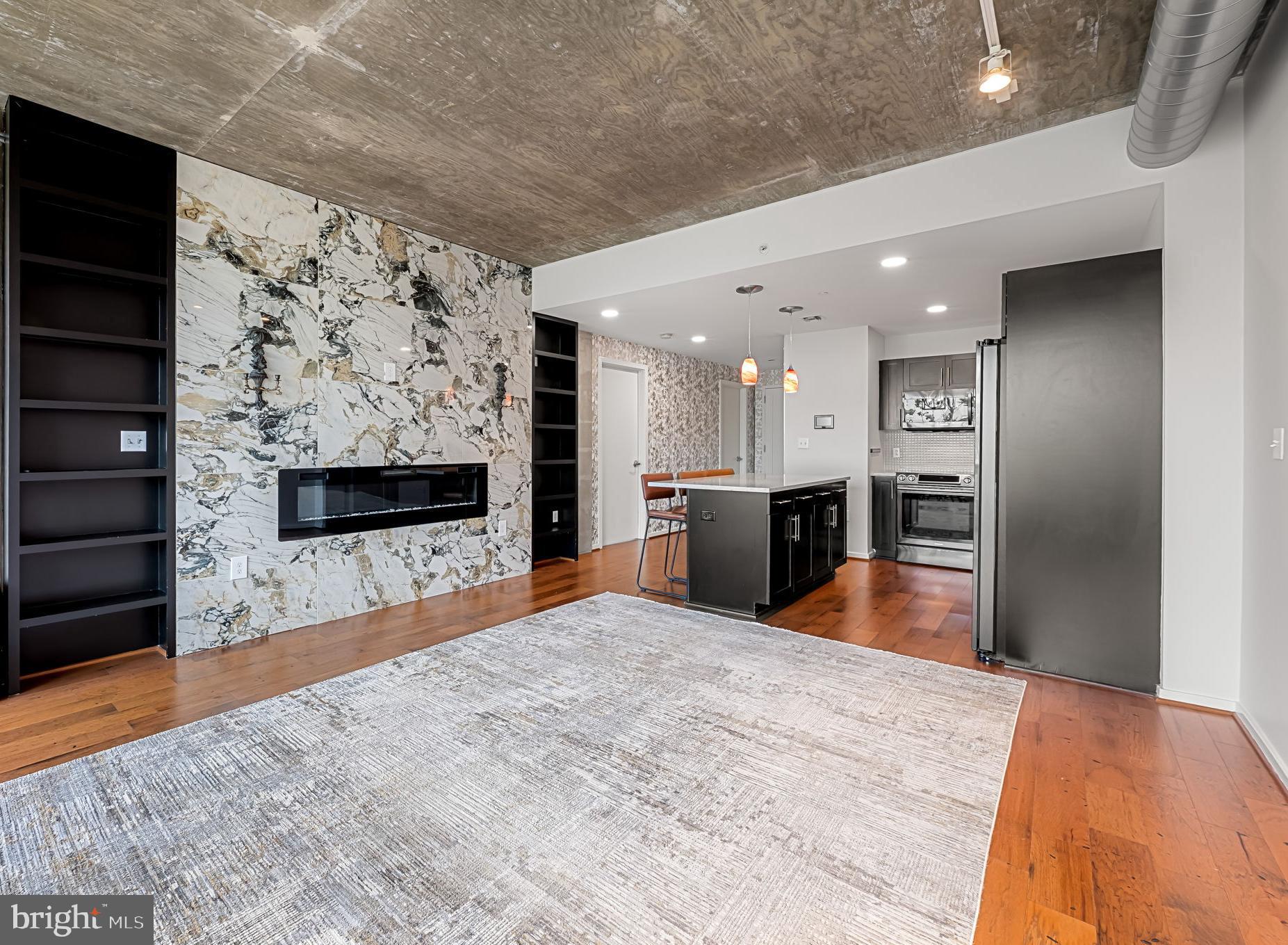 LOCUST POINT - Residential