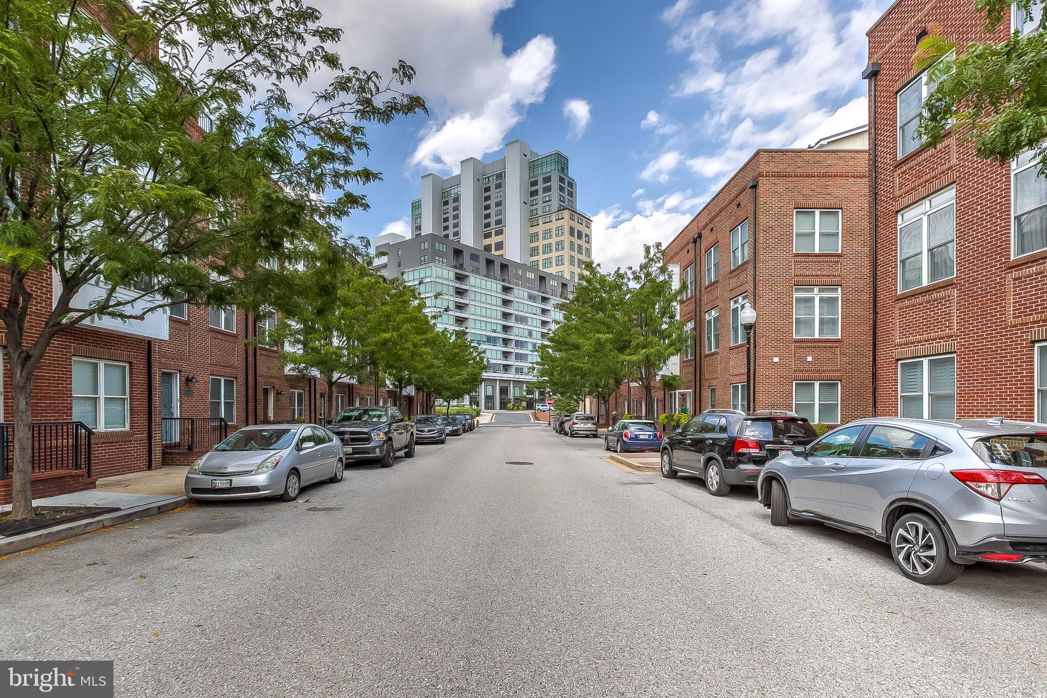 LOCUST POINT - Residential