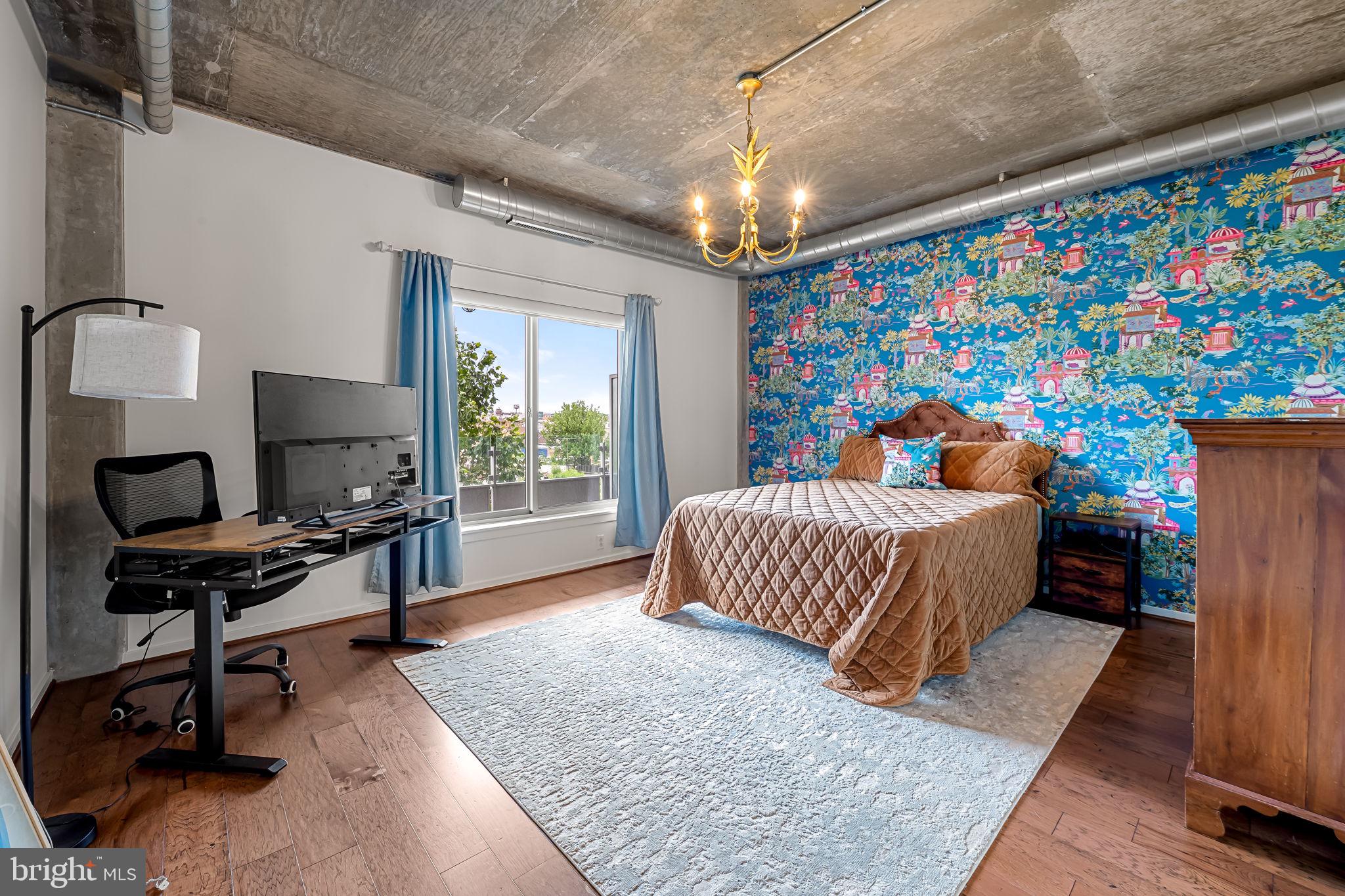 LOCUST POINT - Residential