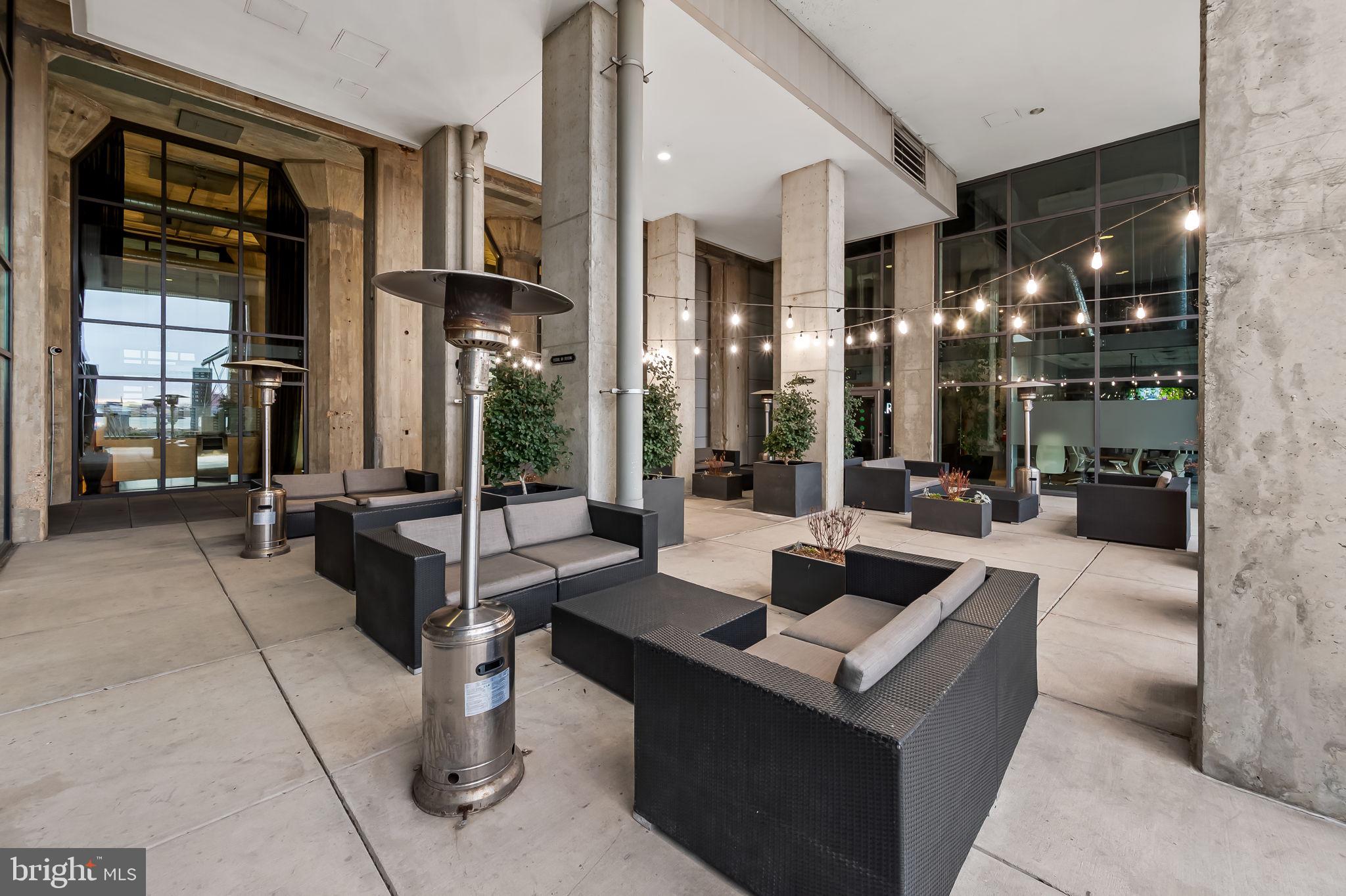 LOCUST POINT - Residential