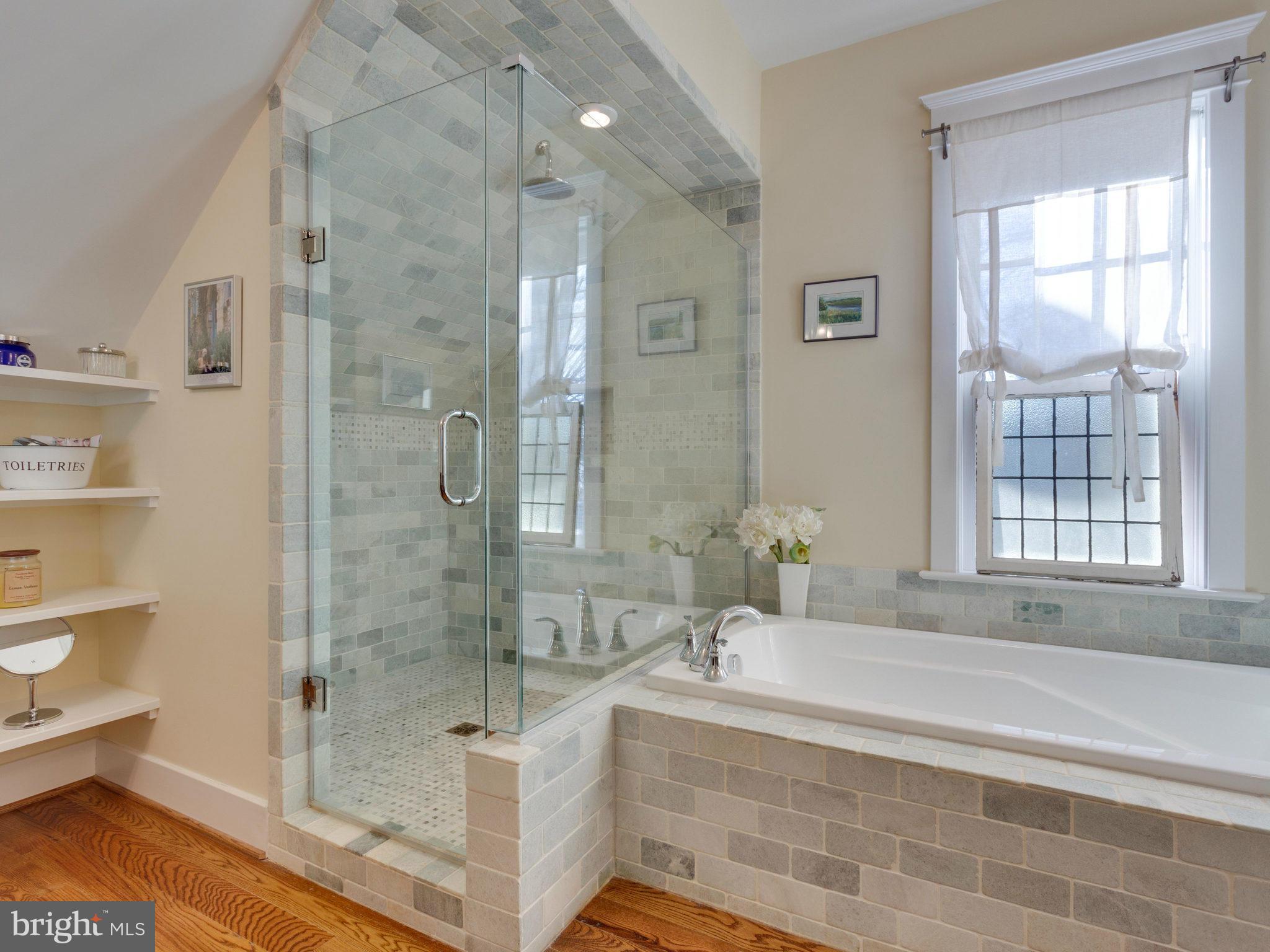 BRENTON - Residential