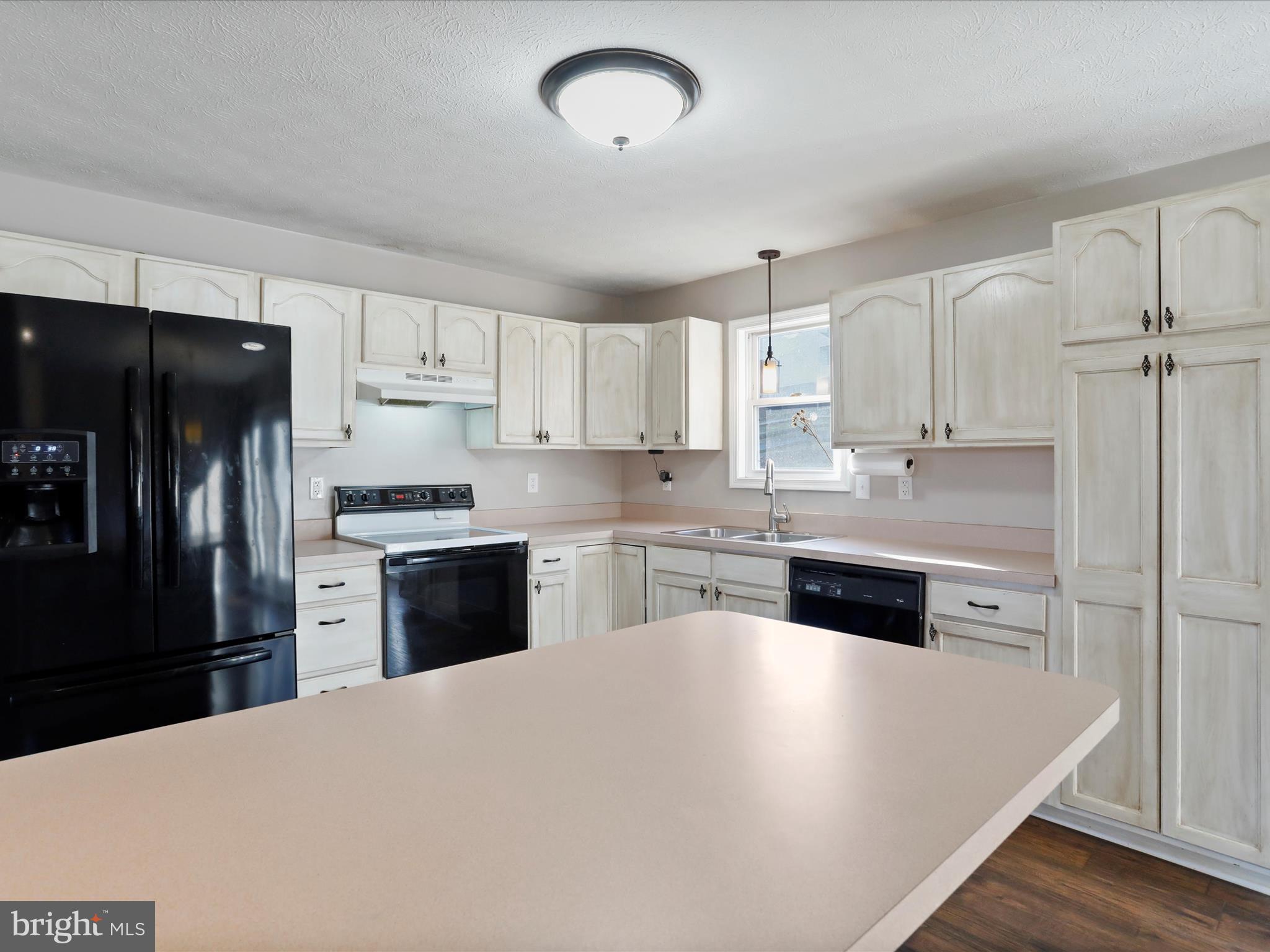 SUMMIT HILLS - Residential