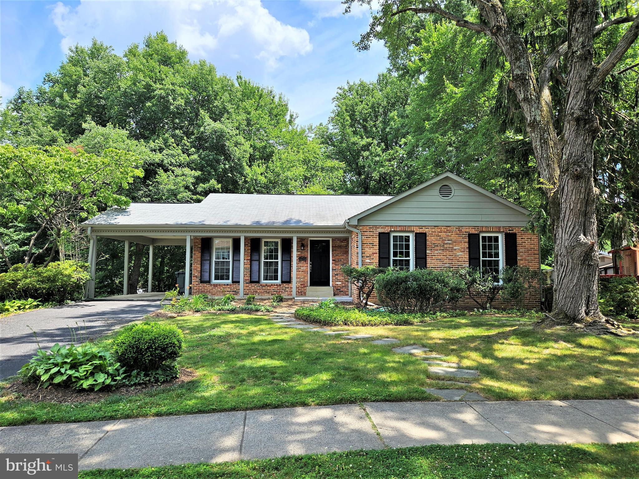 WILLOW WOODS - Residential