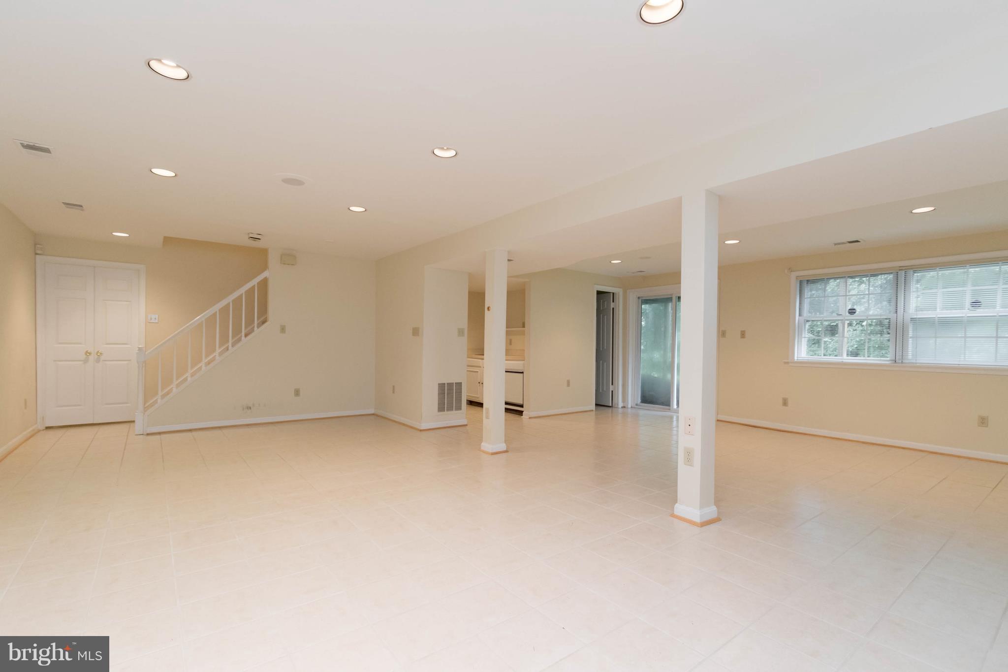 FAIR OAKS ESTATES - Residential