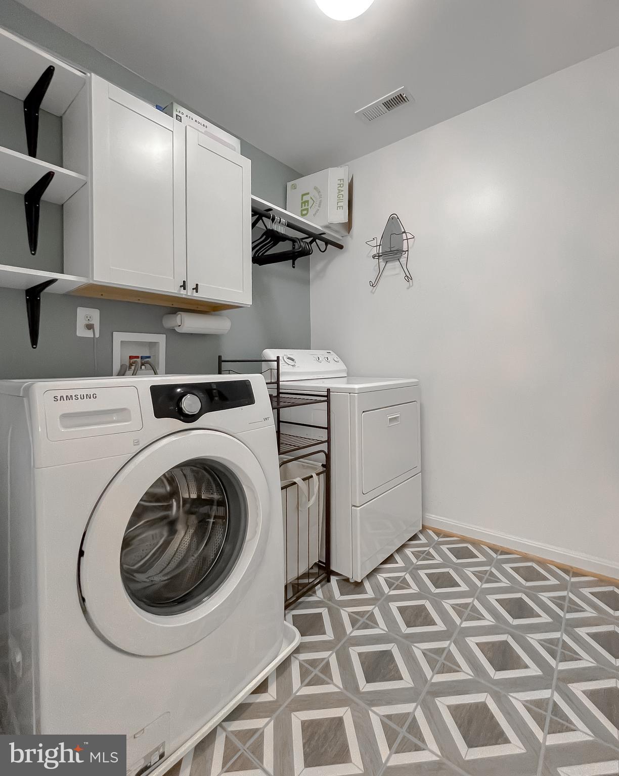 CECIL'S MILL - Residential