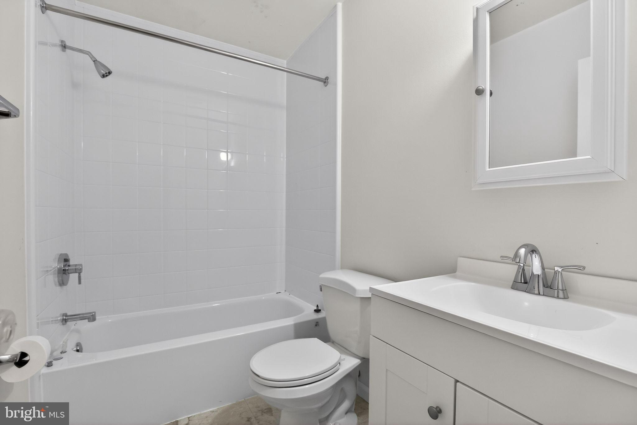 ROUND MEADOW - Residential