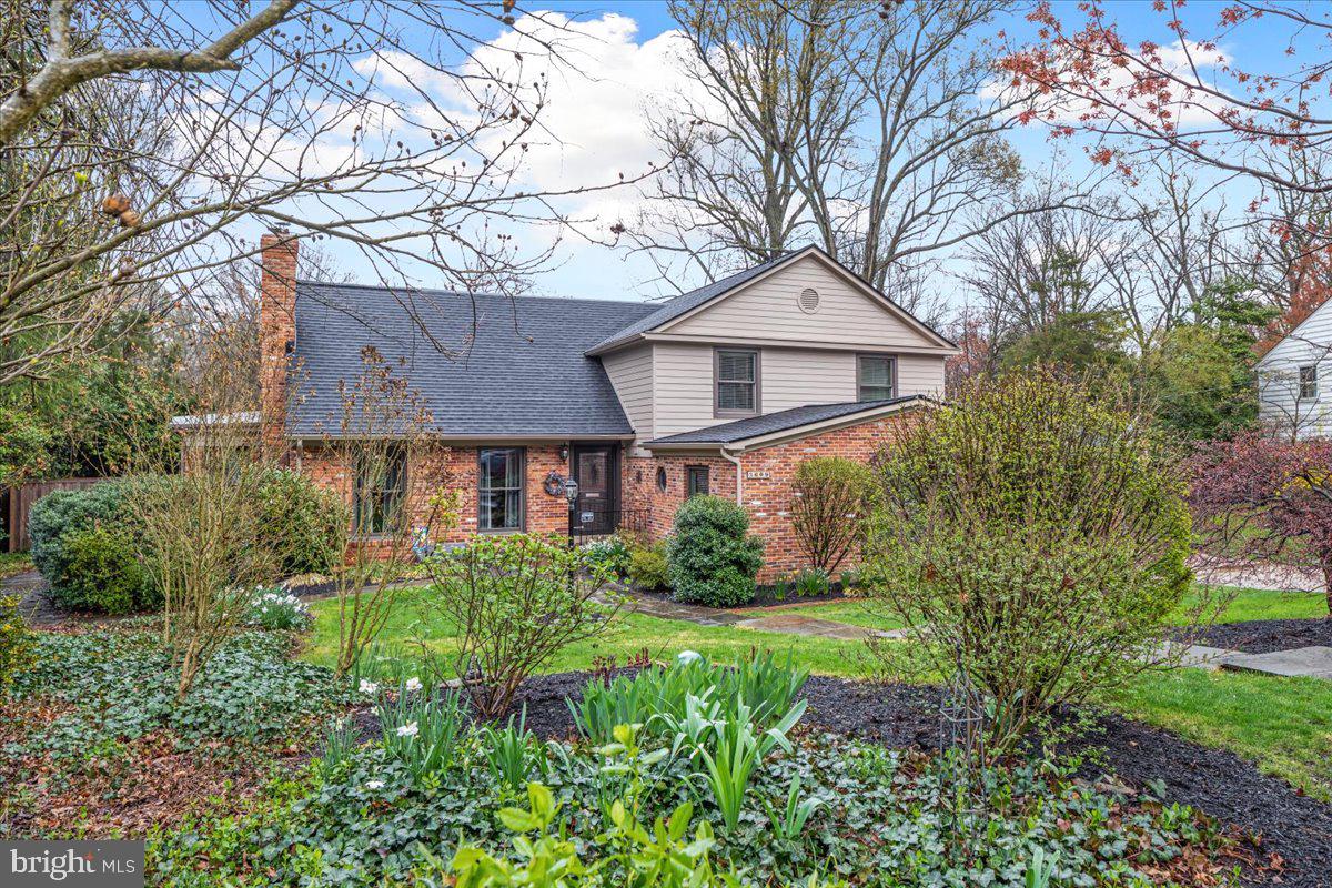 BARCROFT WOODS - Residential