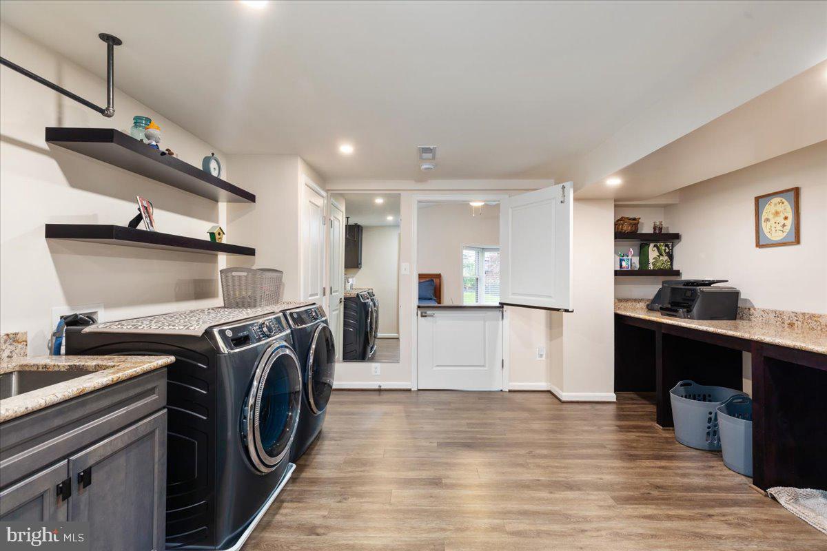 BARCROFT WOODS - Residential