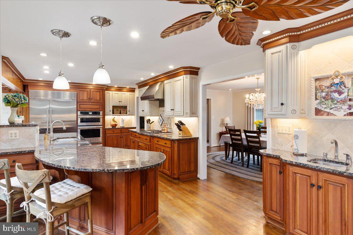 BARCROFT WOODS - Residential