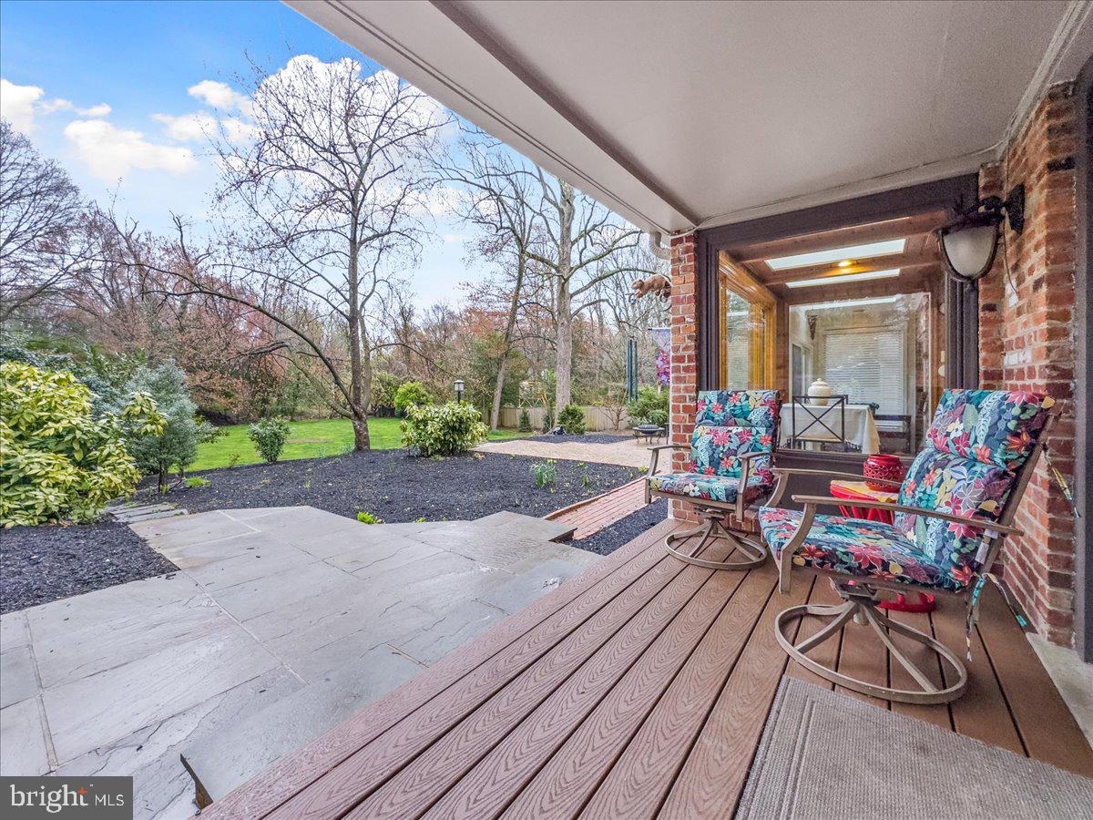 BARCROFT WOODS - Residential