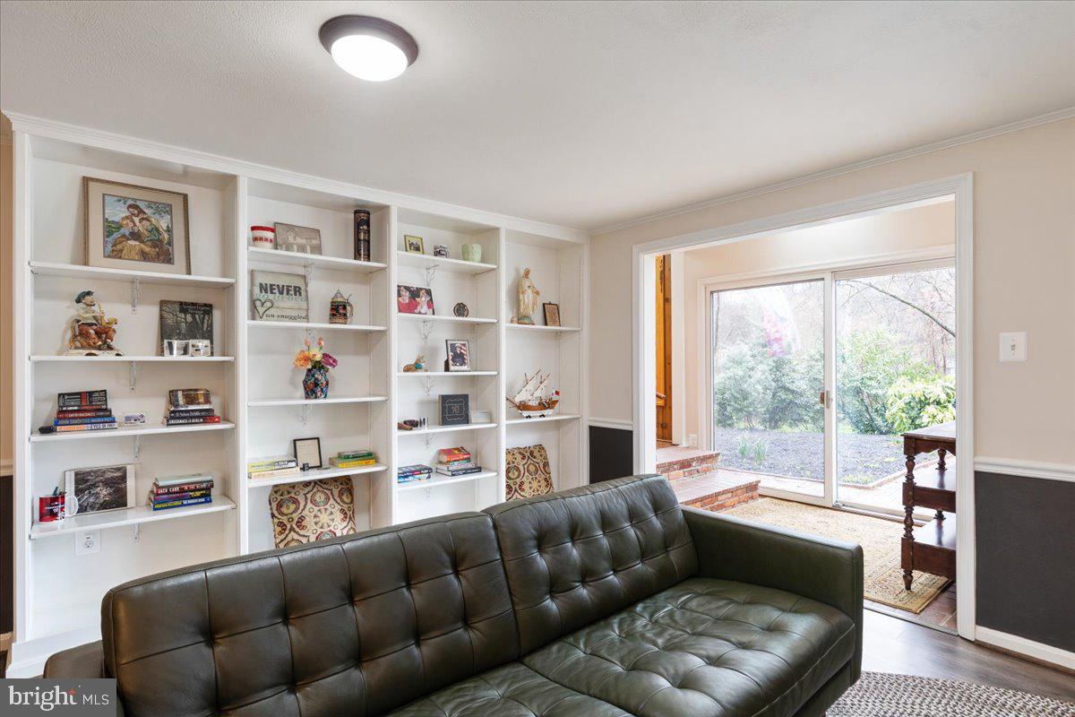 BARCROFT WOODS - Residential