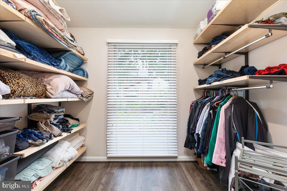 BARCROFT WOODS - Residential