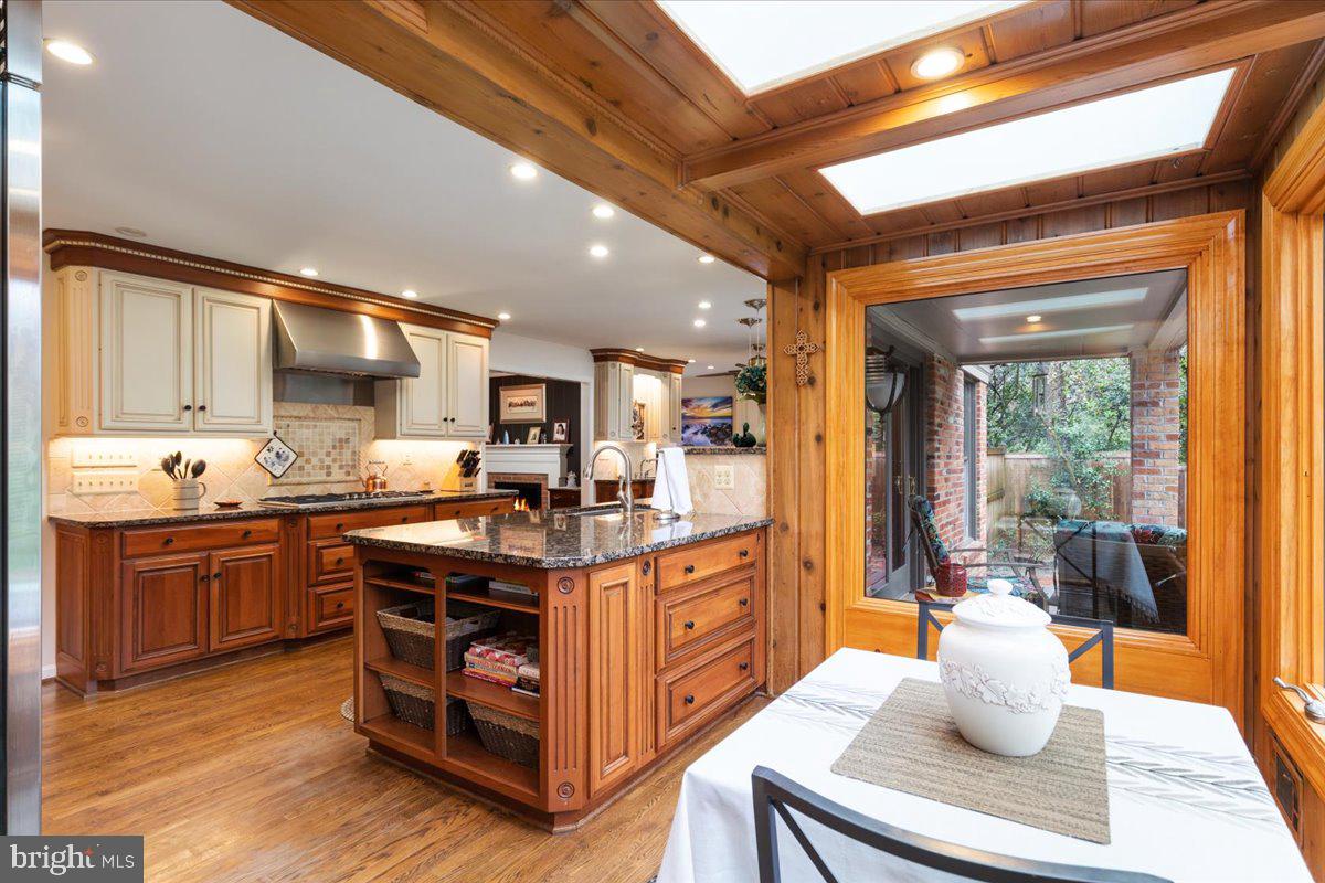 BARCROFT WOODS - Residential