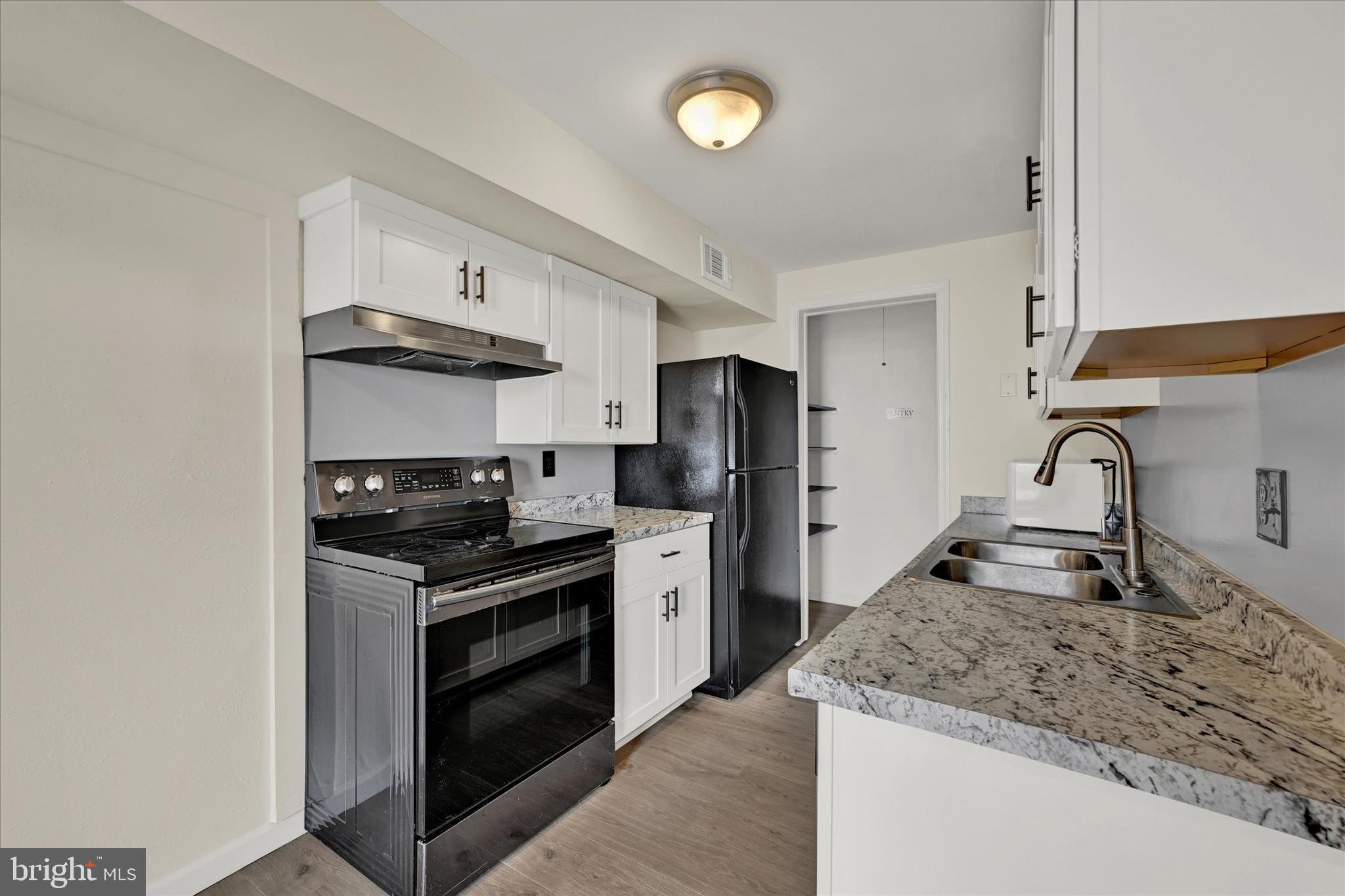 BROOKSHIRE - Residential