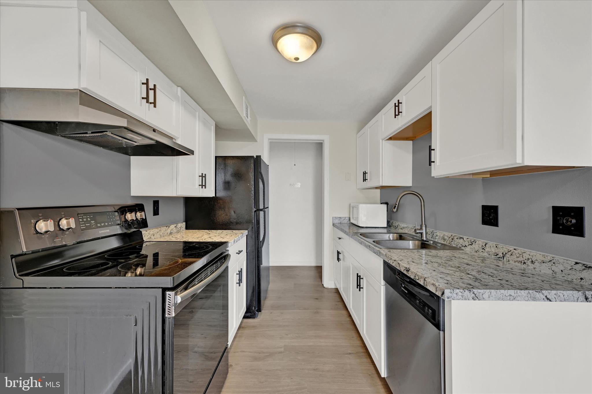 BROOKSHIRE - Residential