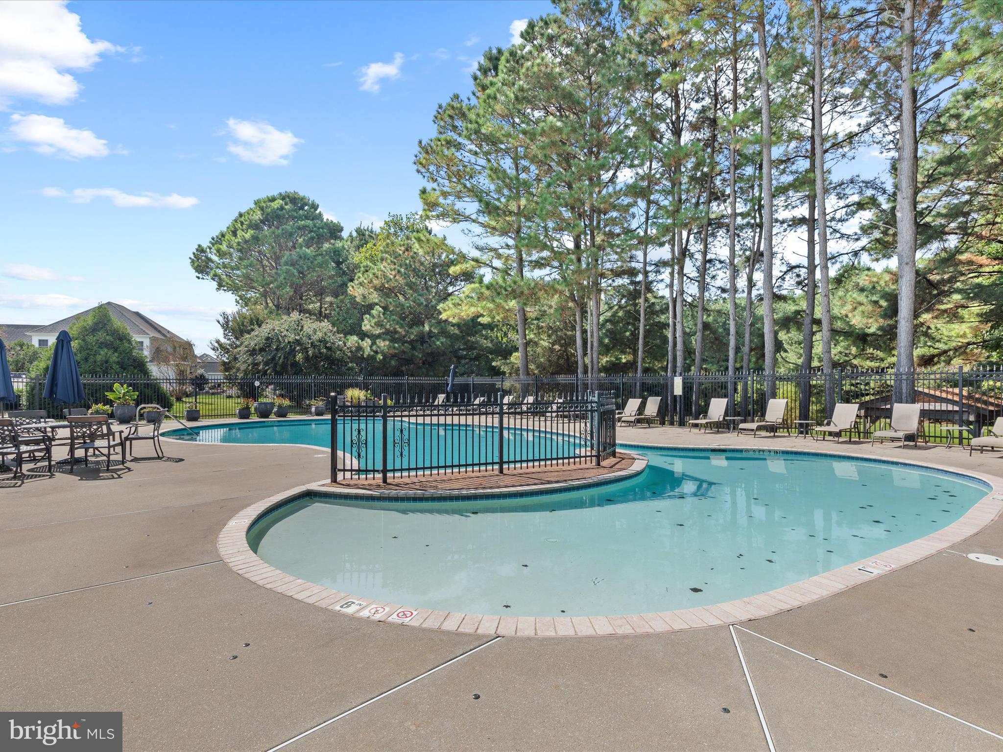 ROWENS MILL - Residential