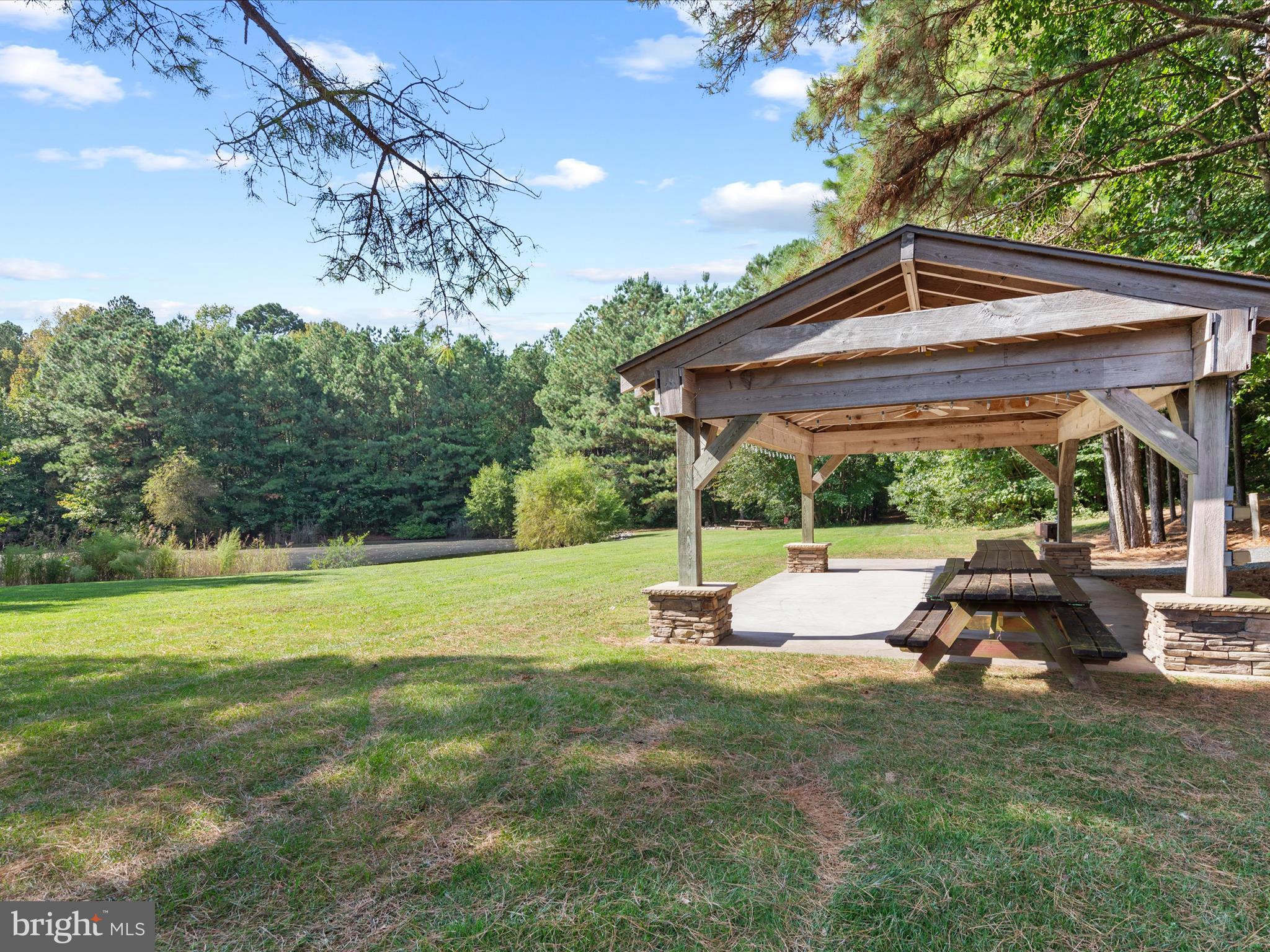 ROWENS MILL - Residential