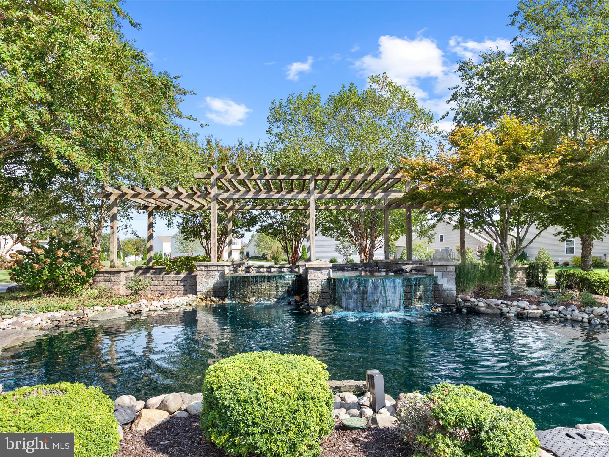 ROWENS MILL - Residential