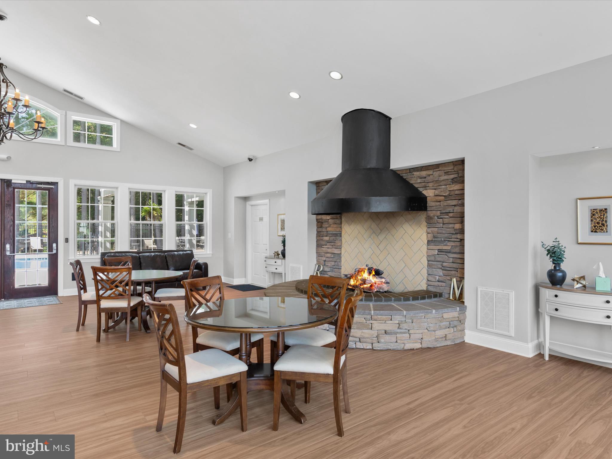 ROWENS MILL - Residential