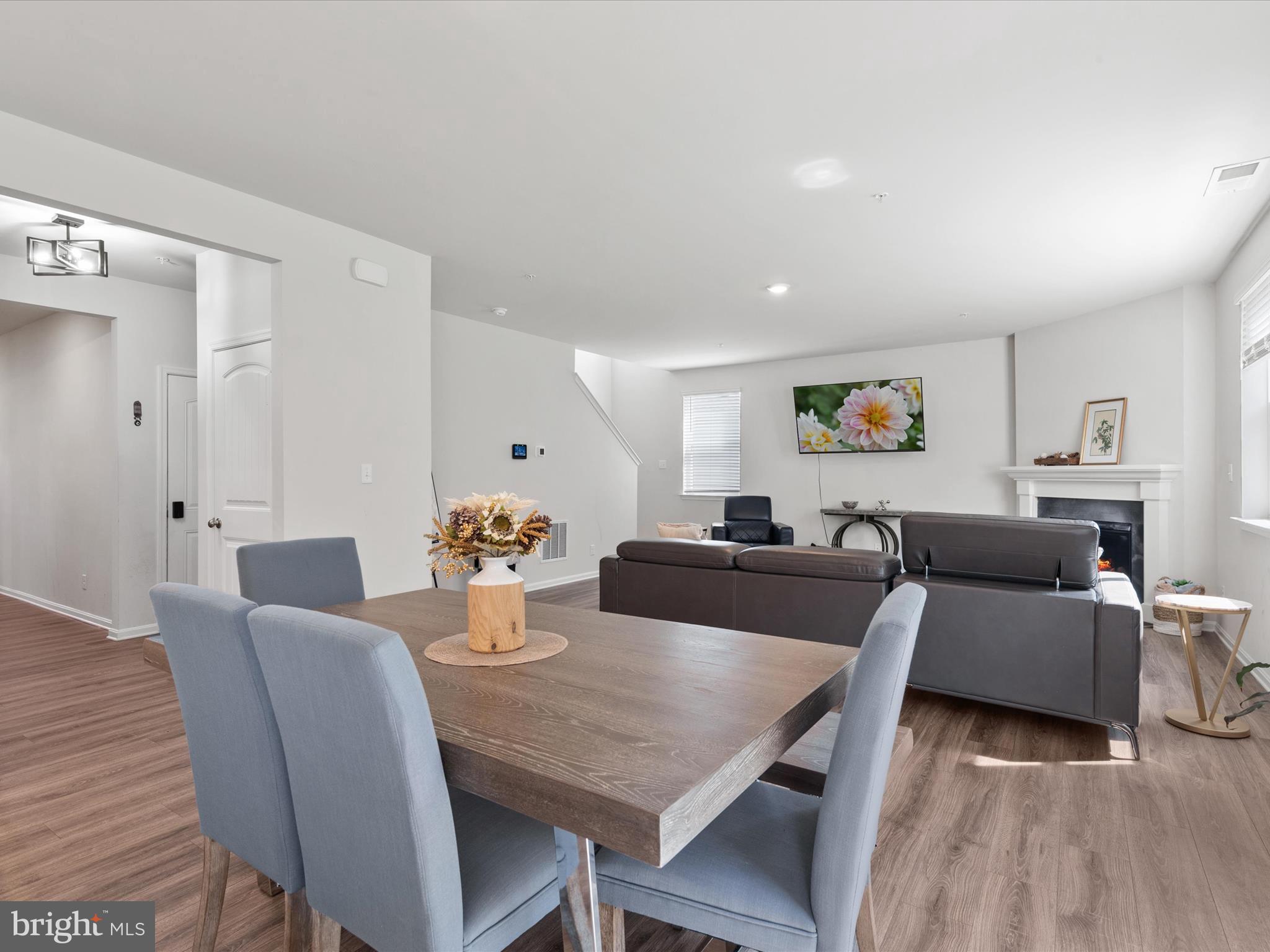 ROWENS MILL - Residential