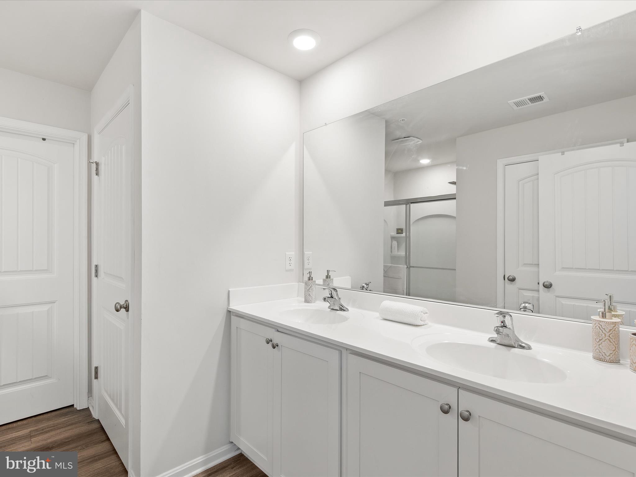 ROWENS MILL - Residential