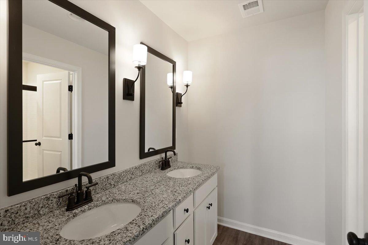 DILLON FARM - Residential