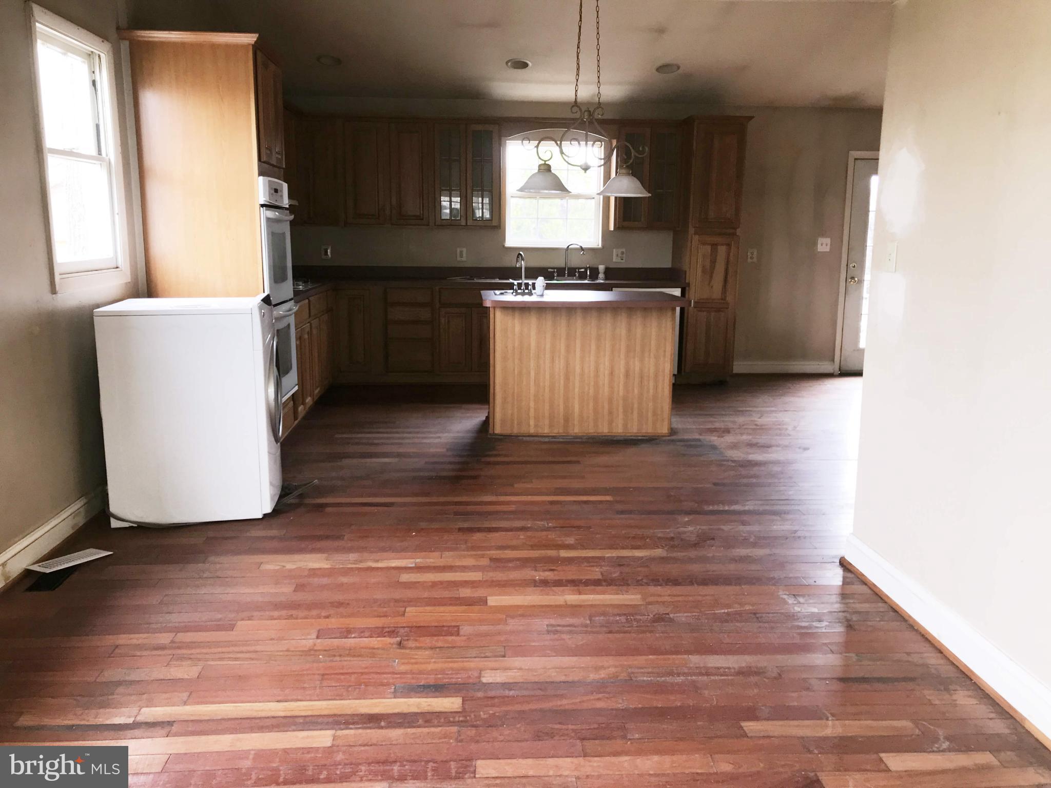 BALTIMORE HIGHLANDS - Residential