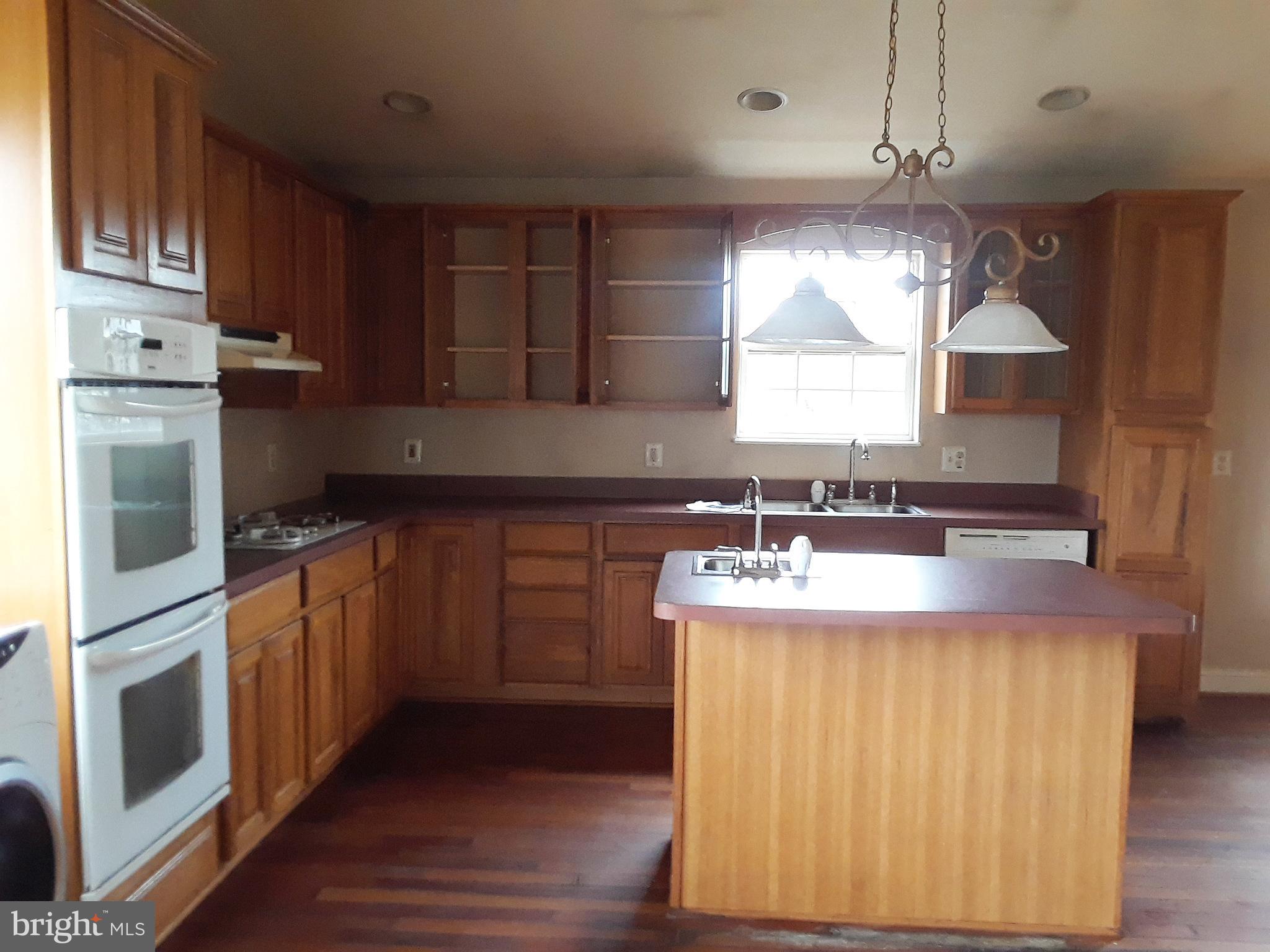 BALTIMORE HIGHLANDS - Residential